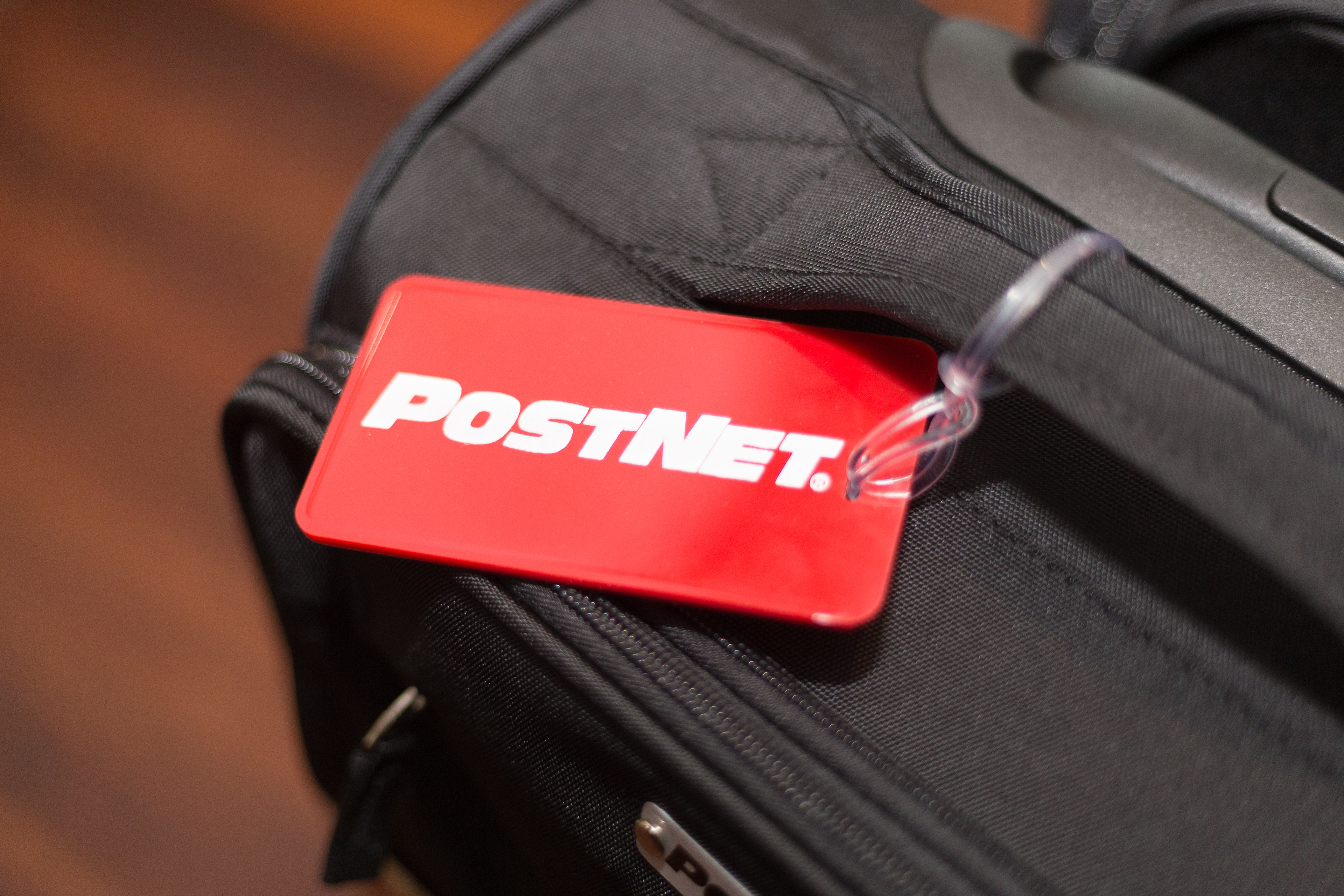 Momentos de la fiesta de Navidad de PostNet en Panamá, con fotografías que capturan alegría, compañerismo y espíritu corporativo festivo.