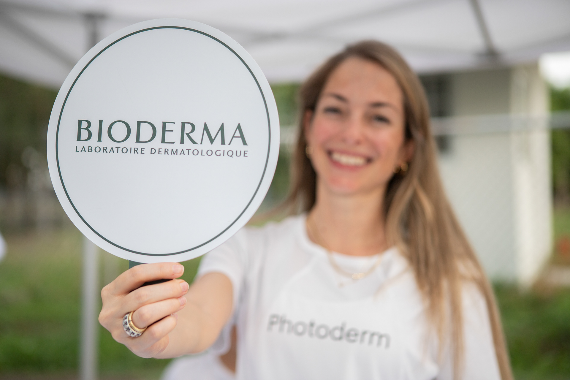 Instantáneas de la Carrera AmCham 2024 en Ciudad de Panamá: energía, comunidad y bienestar empresarial en cada paso. Ideal para reportes de RSE, redes sociales y memorias corporativas.