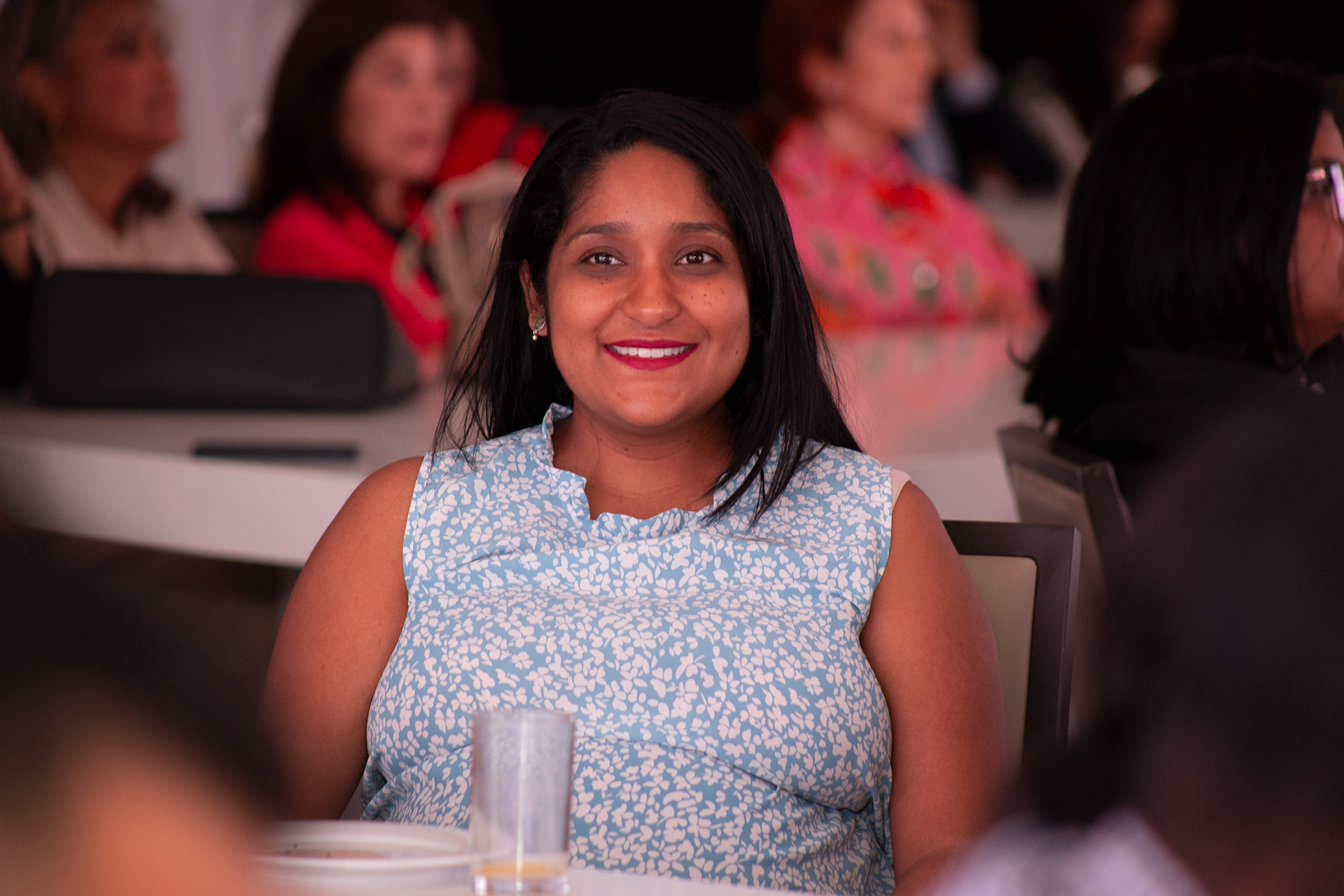 Nestlé presentó su experiencia Nan Supreme 2.0 en Ciudad de Panamá. Un evento elegante, emocional y de alto estándar, capturado con fotografía editorial para uso comercial, institucional y digital.
