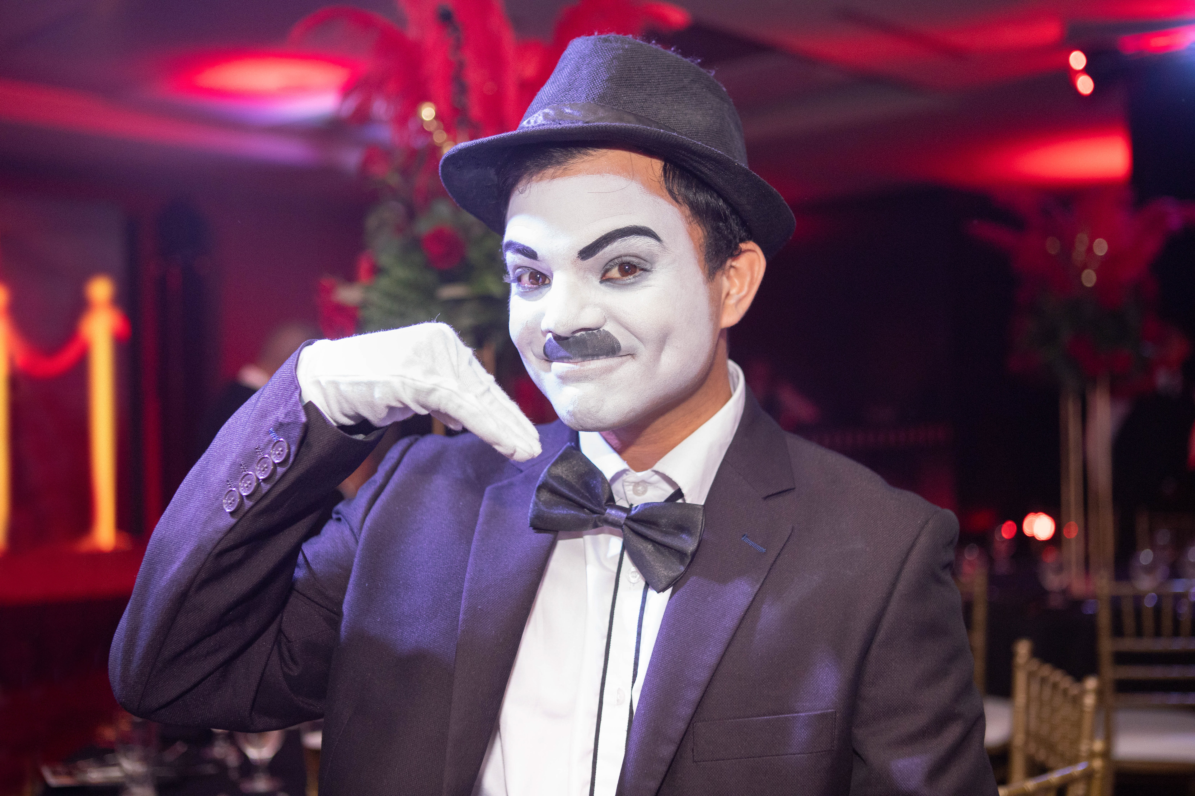 Una noche inolvidable en la fiesta temática de Hollywood de Hines Panamá. Elegancia, glamour y diversión capturados en cada detalle, desde el red carpet hasta los momentos más espontáneos entre colegas.