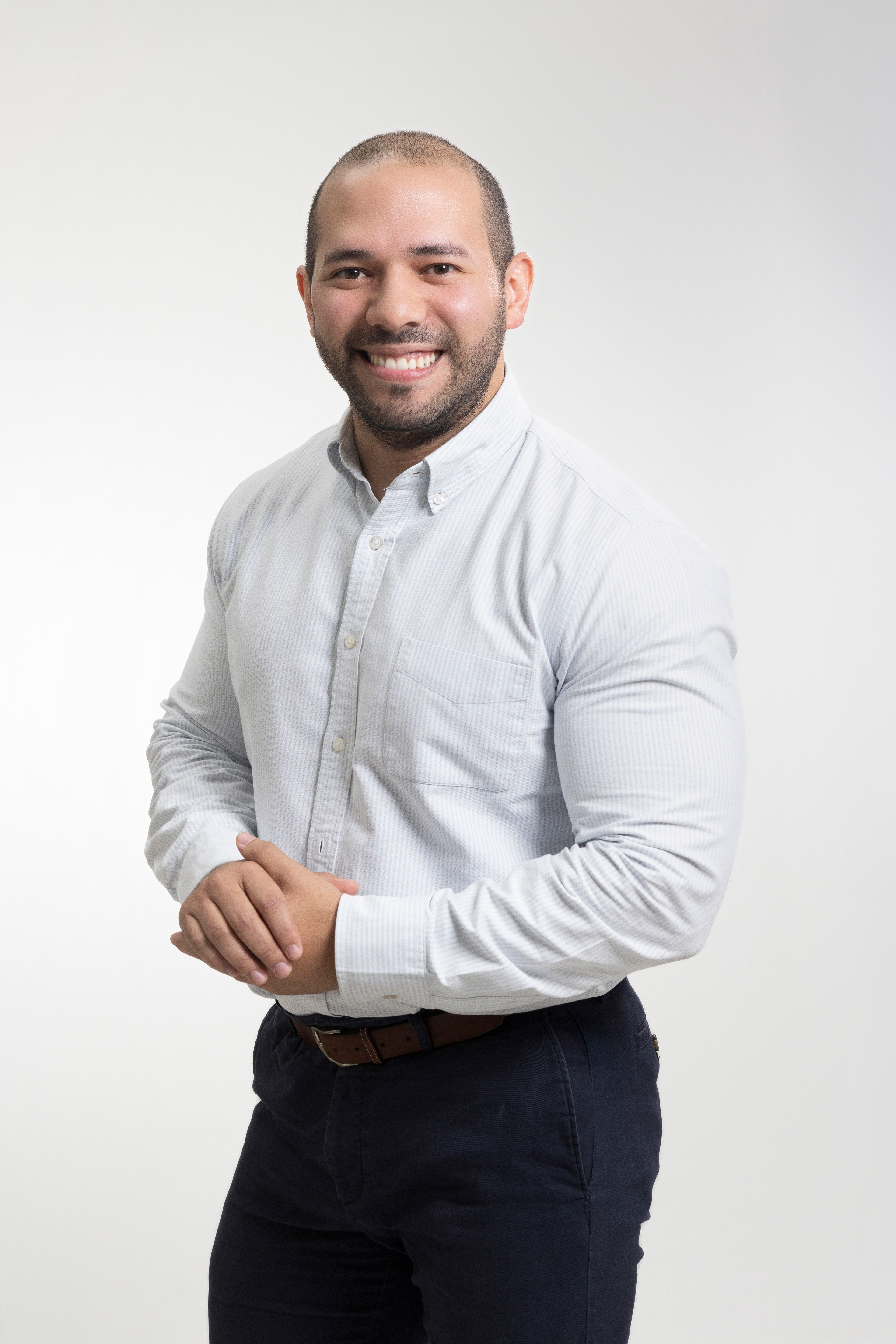 Miembros del equipo de mercadeo de Pintuco en Panamá durante su sesión fotográfica corporativa.