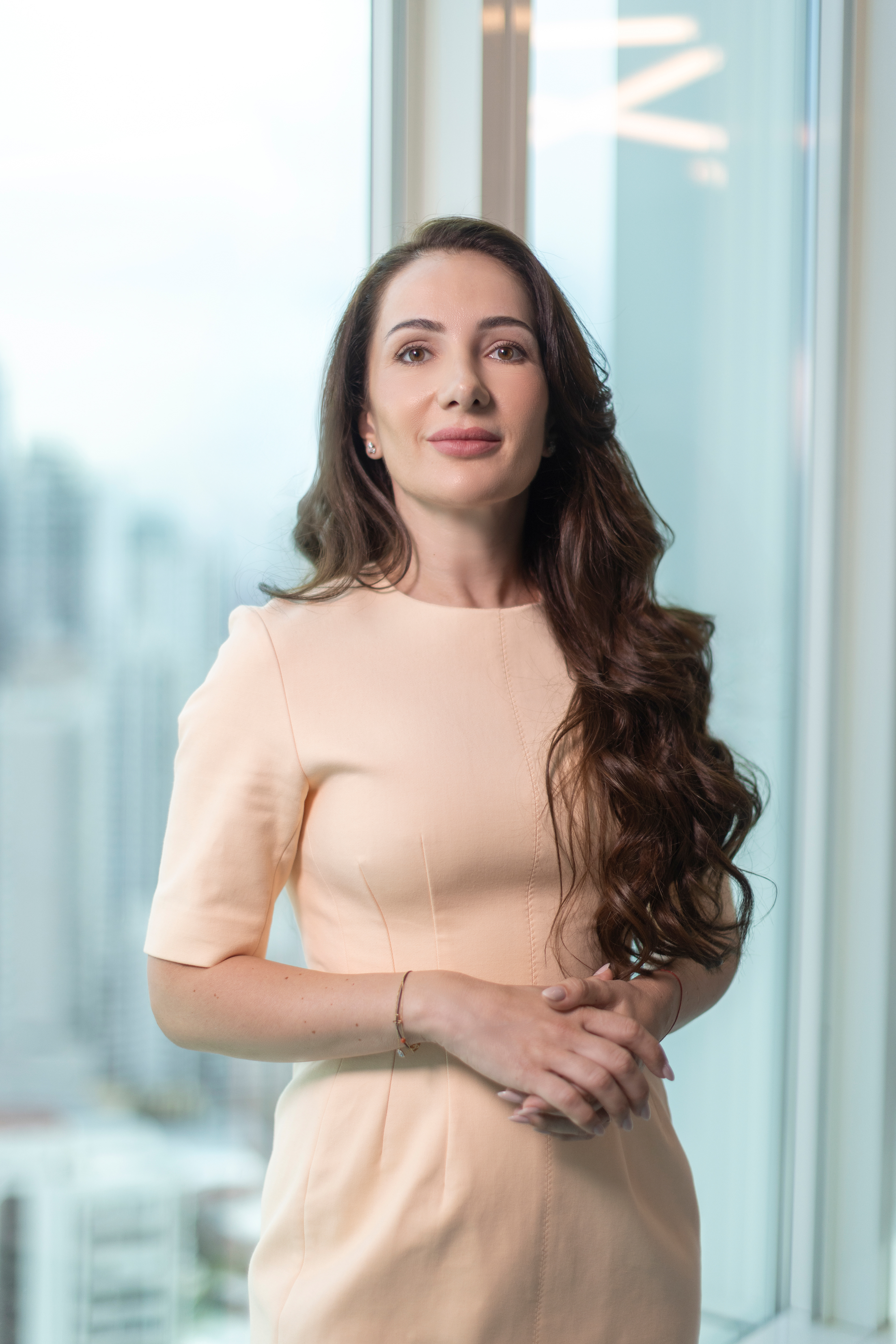 Ejecutivas de alto perfil de la empresa EGT en Panamá durante su sesión fotográfica corporativa.