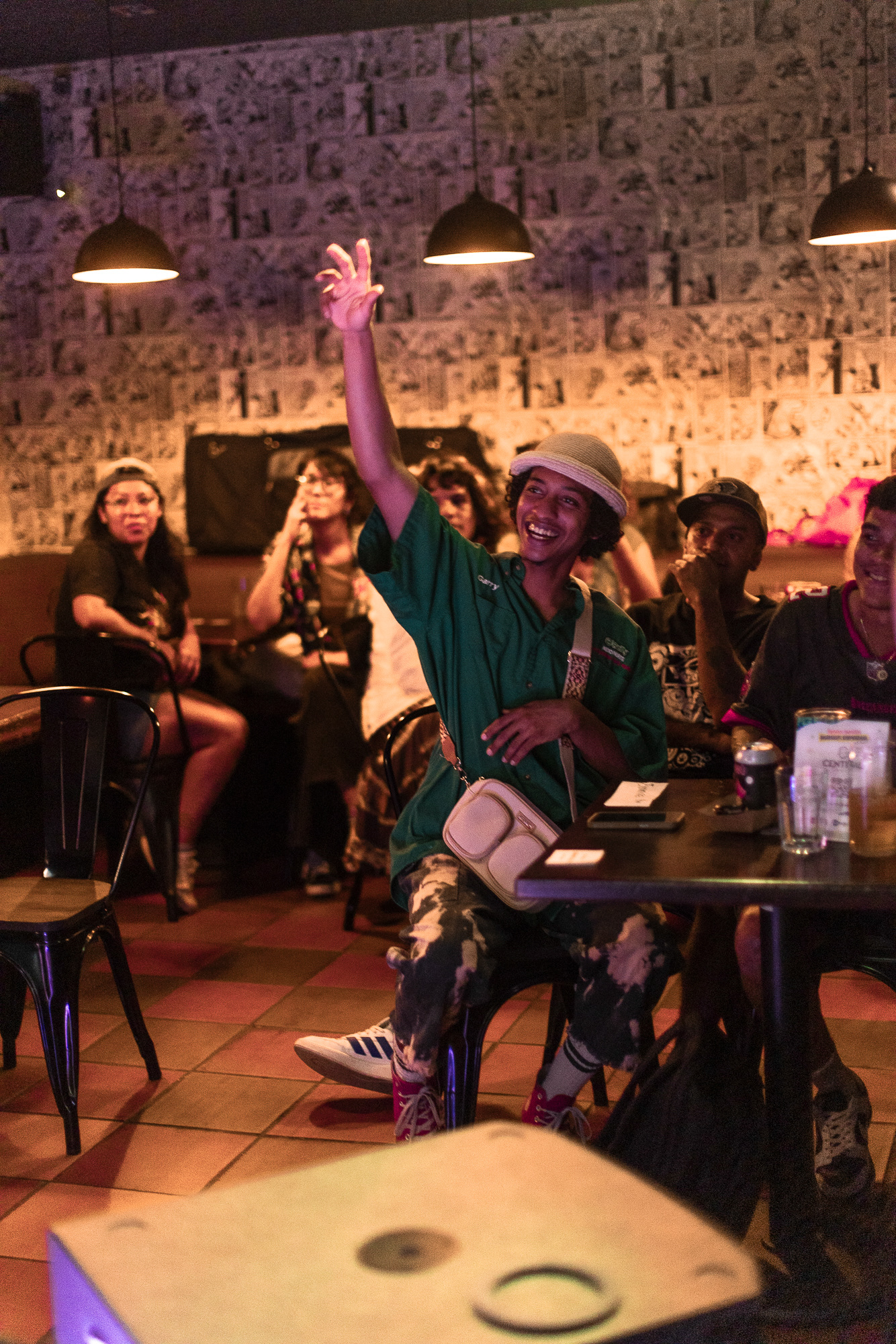 Butumpa de Mujeres en Canvas Urbano: una explosión de arte, expresión visual y poder femenino en Cervecería Central. Fotografía con enfoque editorial para visibilizar cultura, identidad y comunidad.
