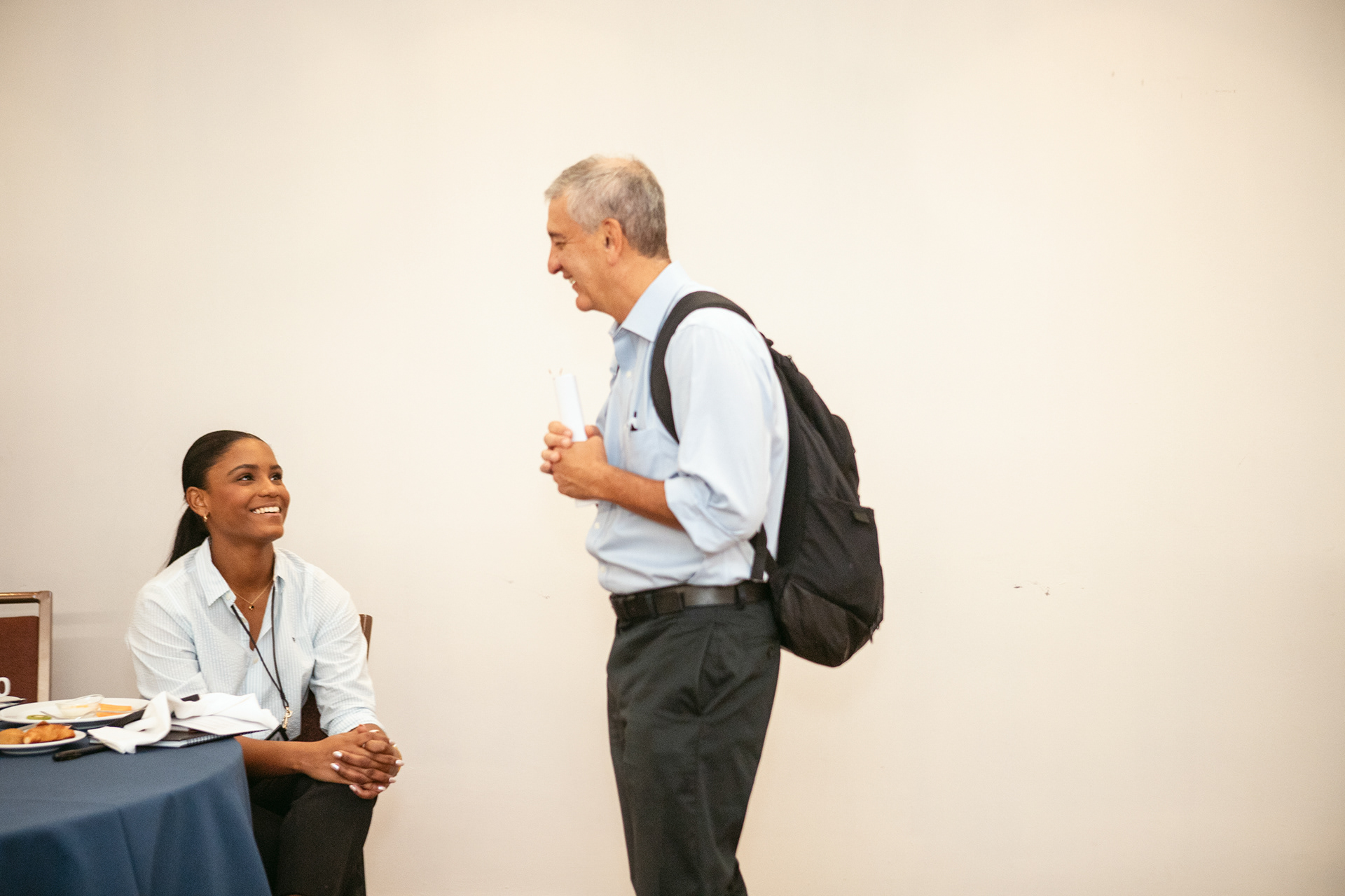 AI Powered Banking: una experiencia de innovación financiera organizada por Stefanini Group y Cobis Topaz en Panamá. Fotografía profesional que captura tecnología, networking y visión de futuro para la banca digital.