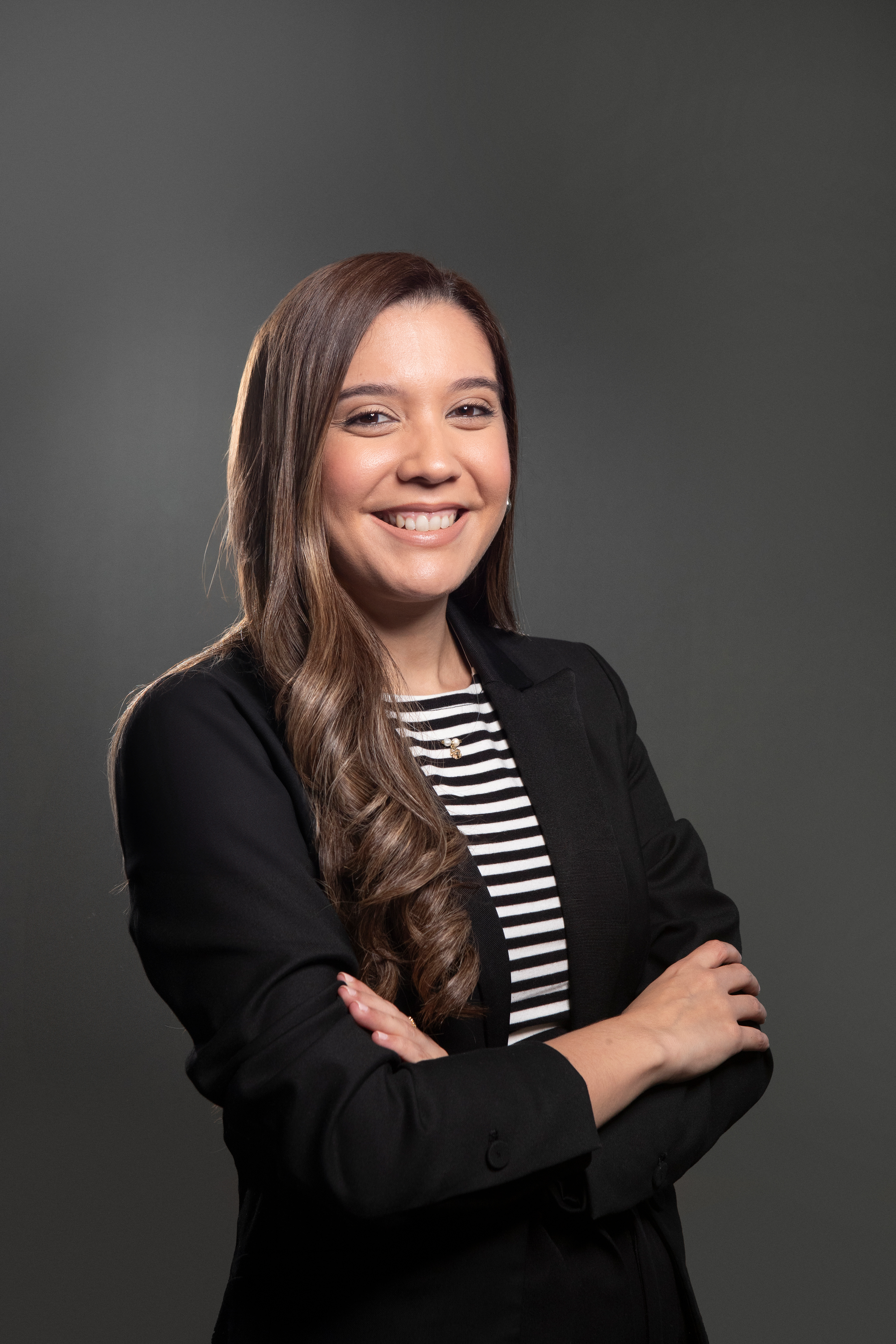 Retratos corporativos del equipo de Singular Securities en Panamá. Una sesión profesional que refleja unidad, experiencia y compromiso en el ámbito financiero.