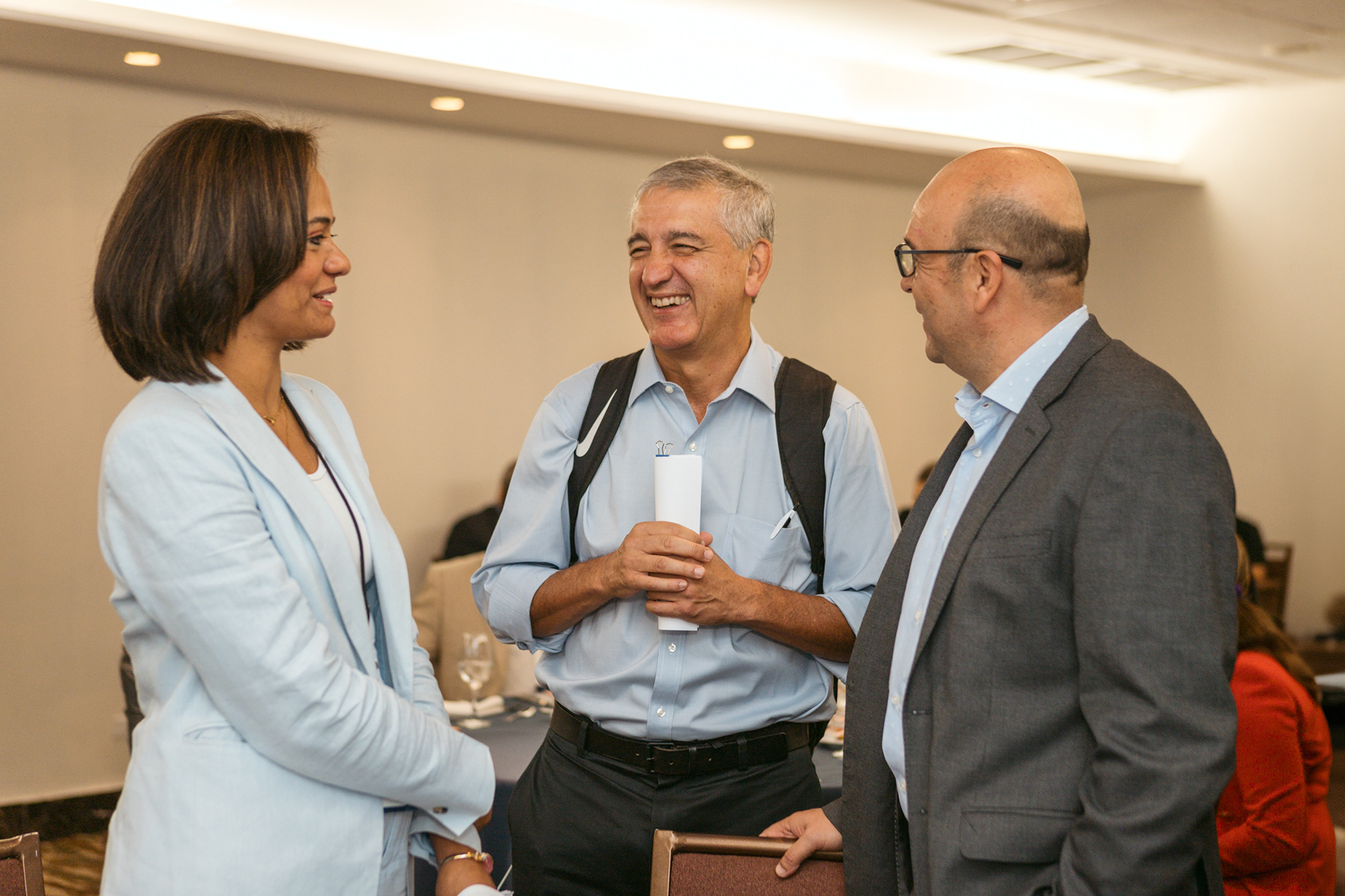 AI Powered Banking: una experiencia de innovación financiera organizada por Stefanini Group y Cobis Topaz en Panamá. Fotografía profesional que captura tecnología, networking y visión de futuro para la banca digital.