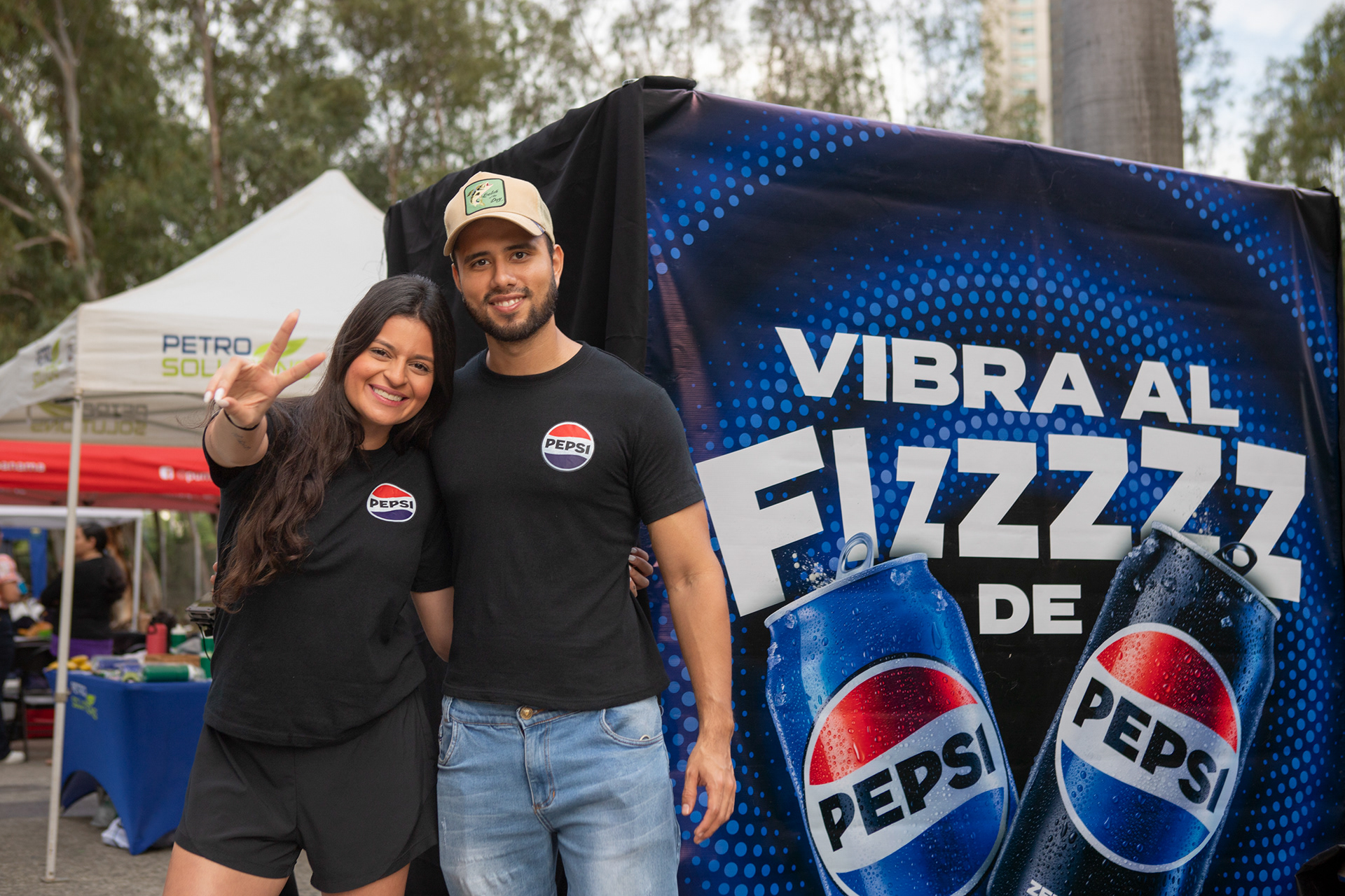 Instantáneas de la Carrera AmCham 2024 en Ciudad de Panamá: energía, comunidad y bienestar empresarial en cada paso. Ideal para reportes de RSE, redes sociales y memorias corporativas.