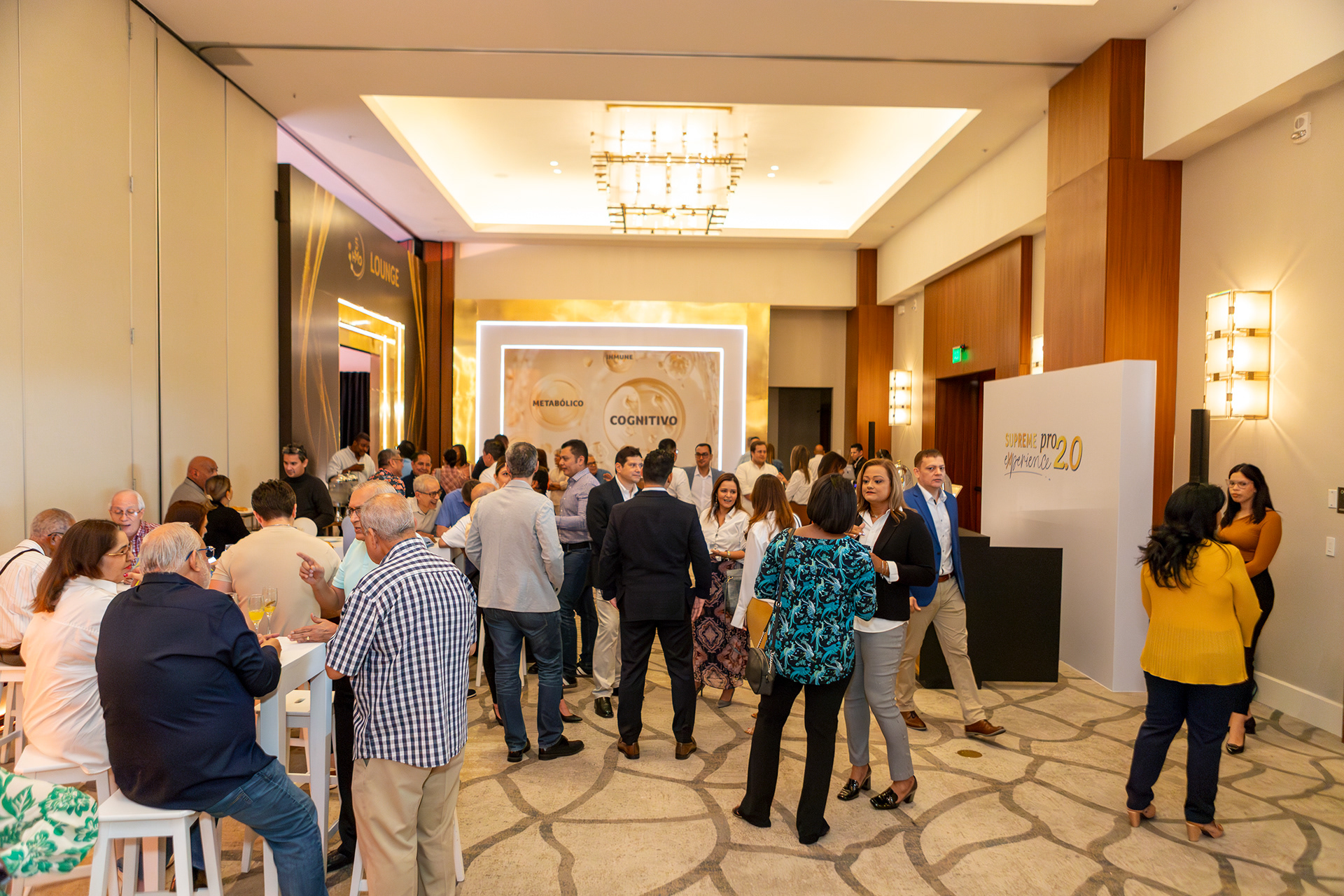 Nestlé presentó su experiencia Nan Supreme 2.0 en Ciudad de Panamá. Un evento elegante, emocional y de alto estándar, capturado con fotografía editorial para uso comercial, institucional y digital.