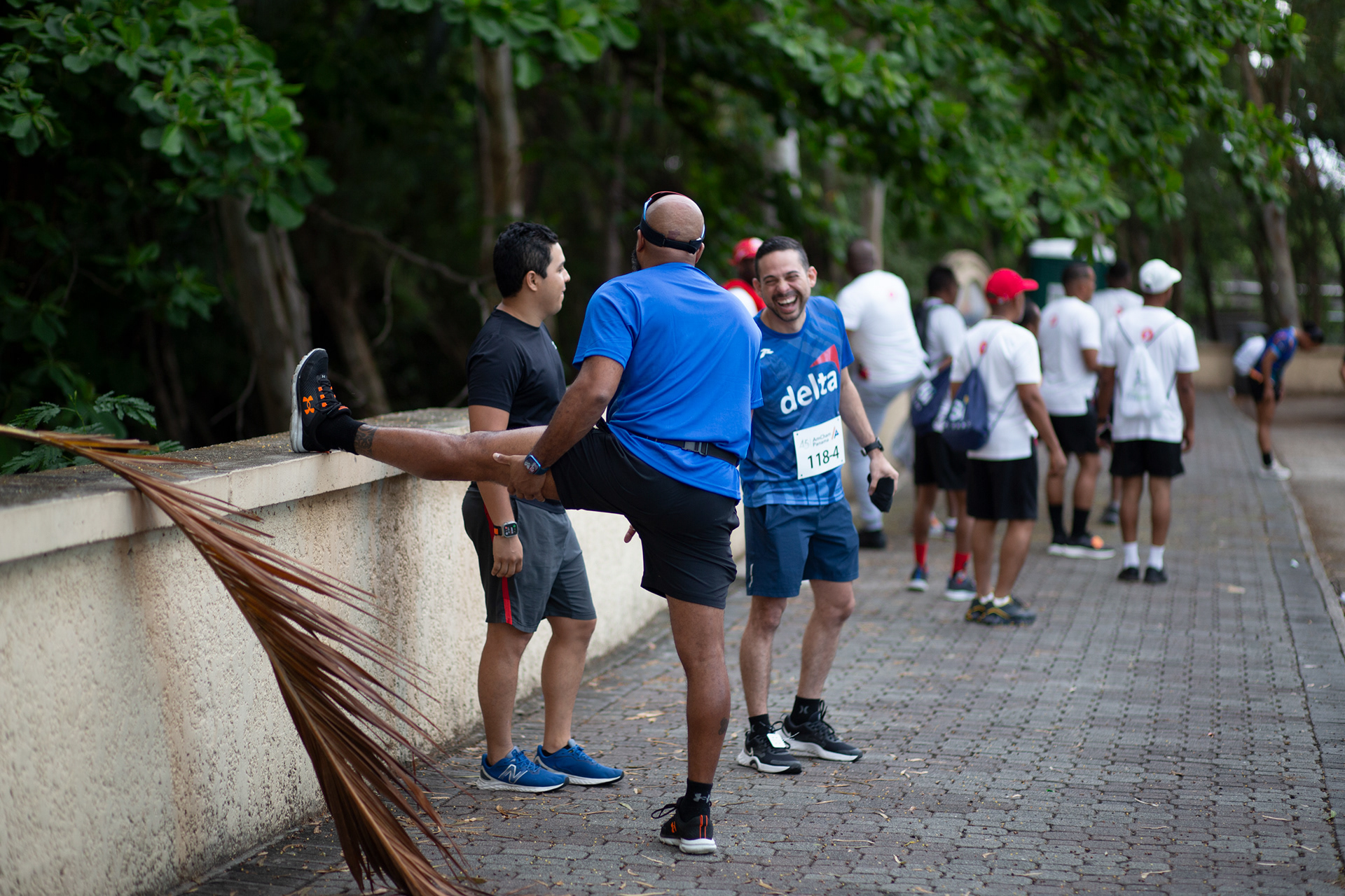Instantáneas de la Carrera AmCham 2024 en Ciudad de Panamá: energía, comunidad y bienestar empresarial en cada paso. Ideal para reportes de RSE, redes sociales y memorias corporativas.