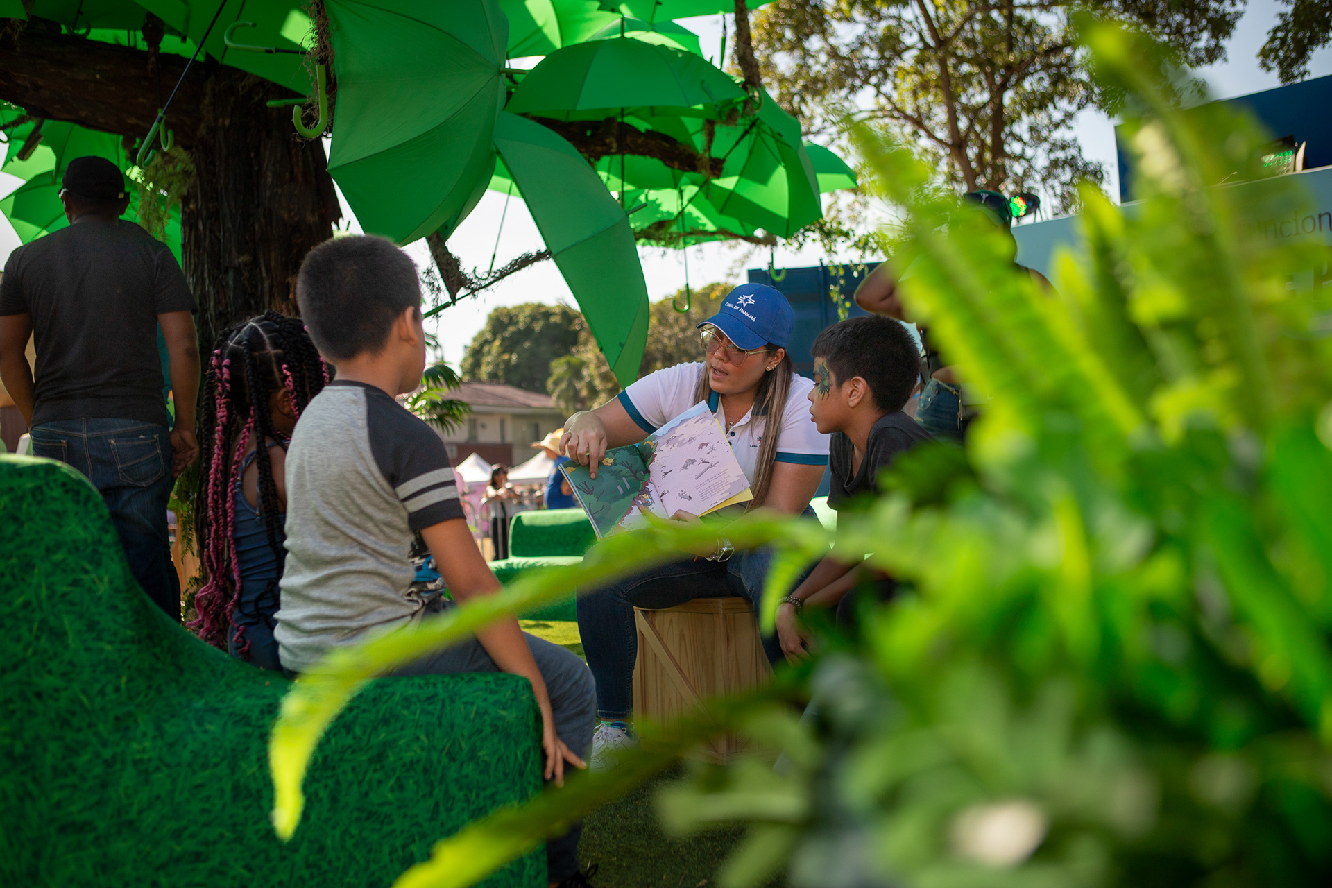 Casa Espacio en el Canal de Panamá: una celebración de cultura, identidad y propósito institucional. Fotografía editorial que documenta el encuentro desde el espacio, la gente y el mensaje.