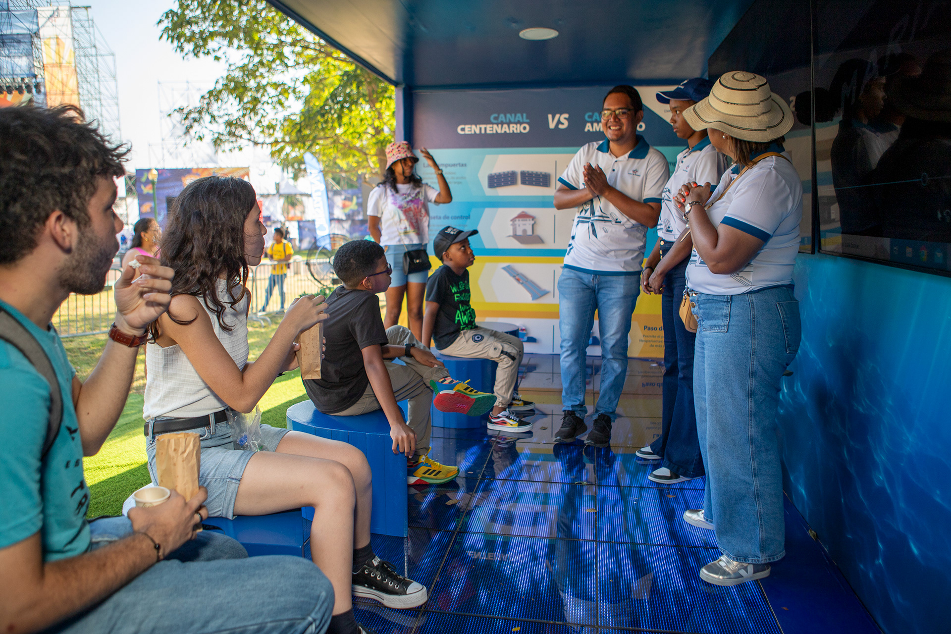 Casa Espacio en el Canal de Panamá: una celebración de cultura, identidad y propósito institucional. Fotografía editorial que documenta el encuentro desde el espacio, la gente y el mensaje.