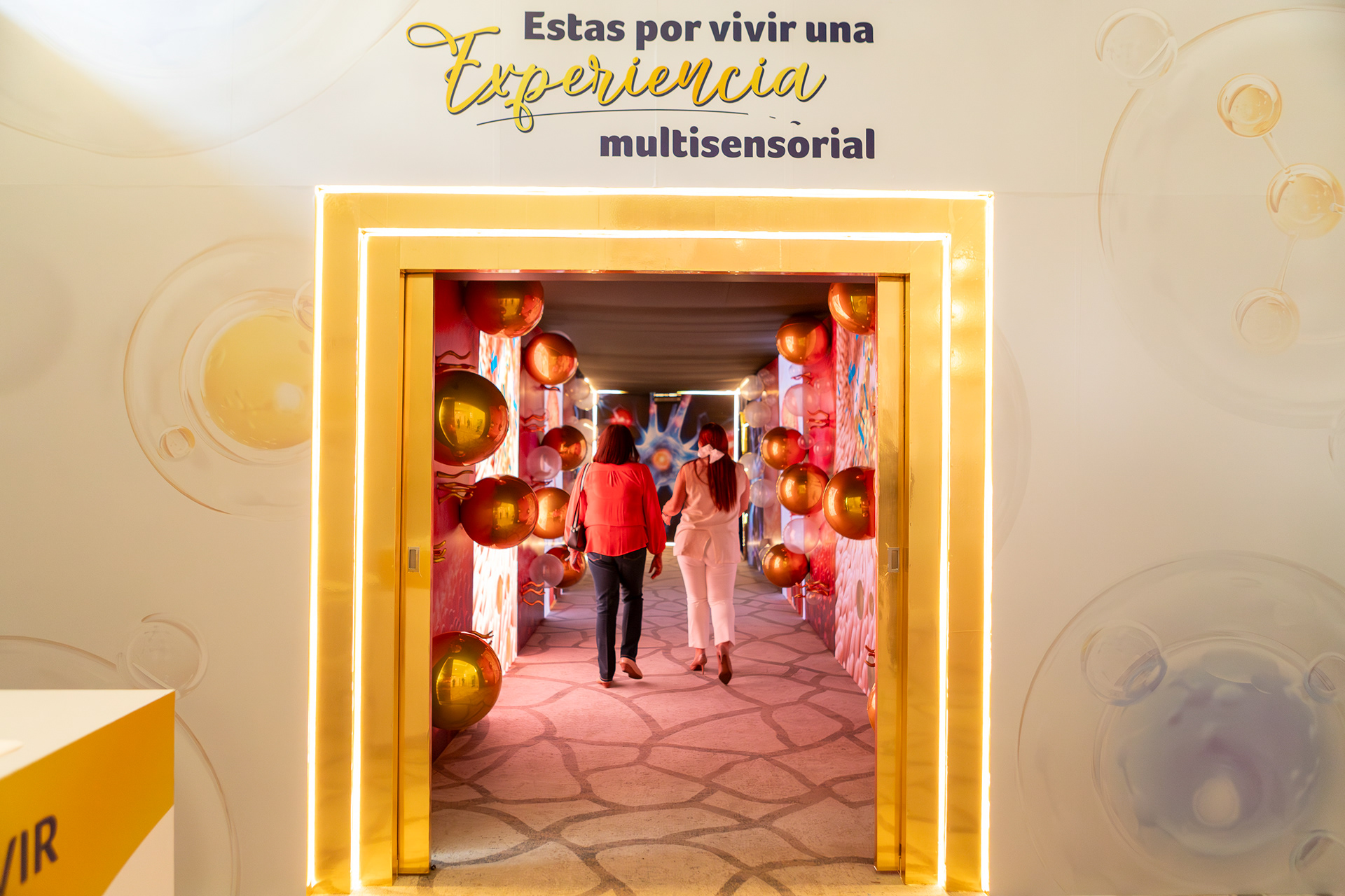 Nestlé presentó su experiencia Nan Supreme 2.0 en Ciudad de Panamá. Un evento elegante, emocional y de alto estándar, capturado con fotografía editorial para uso comercial, institucional y digital.