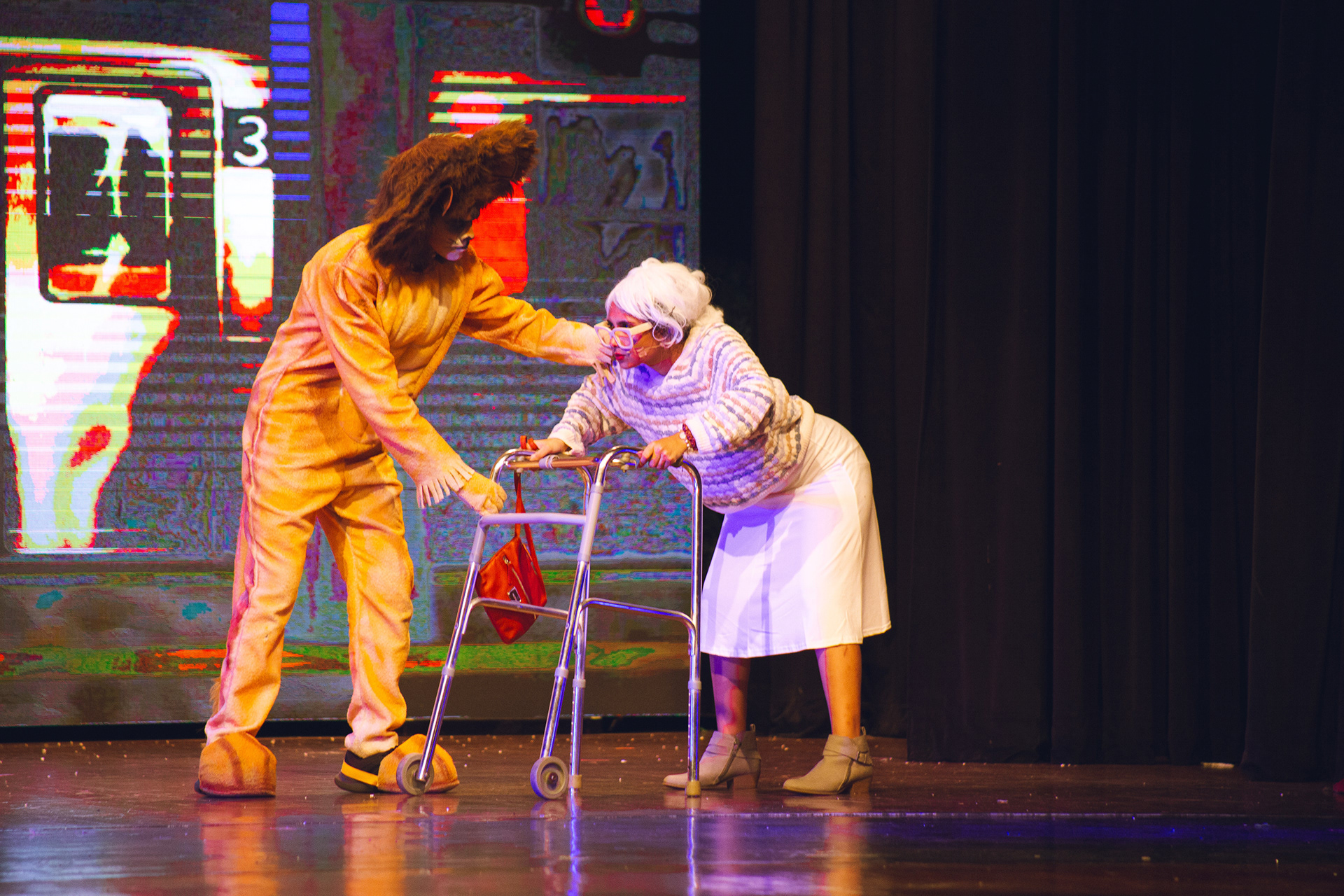 Momentos del musical Madagascar presentado por Smart Academy en el Teatro Ascanio Arosemena. Una cobertura completa de luces, emociones y talento en escena. Ideal para portafolios escolares, redes y memorias familiares.