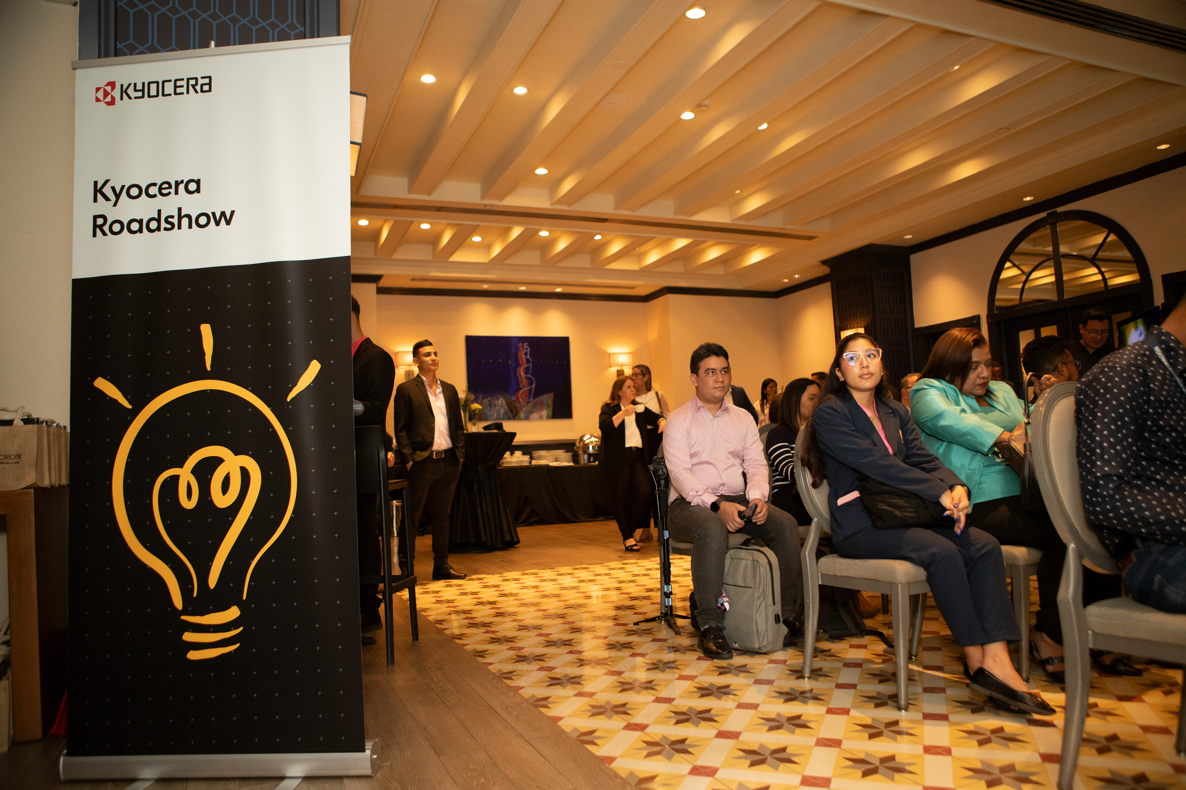 Kyocera y Omicron reunieron a clientes y aliados estratégicos en este evento corporativo en Ciudad de Panamá. Cobertura visual con enfoque profesional y editorial para fortalecer la imagen de marca y comunicación institucional.