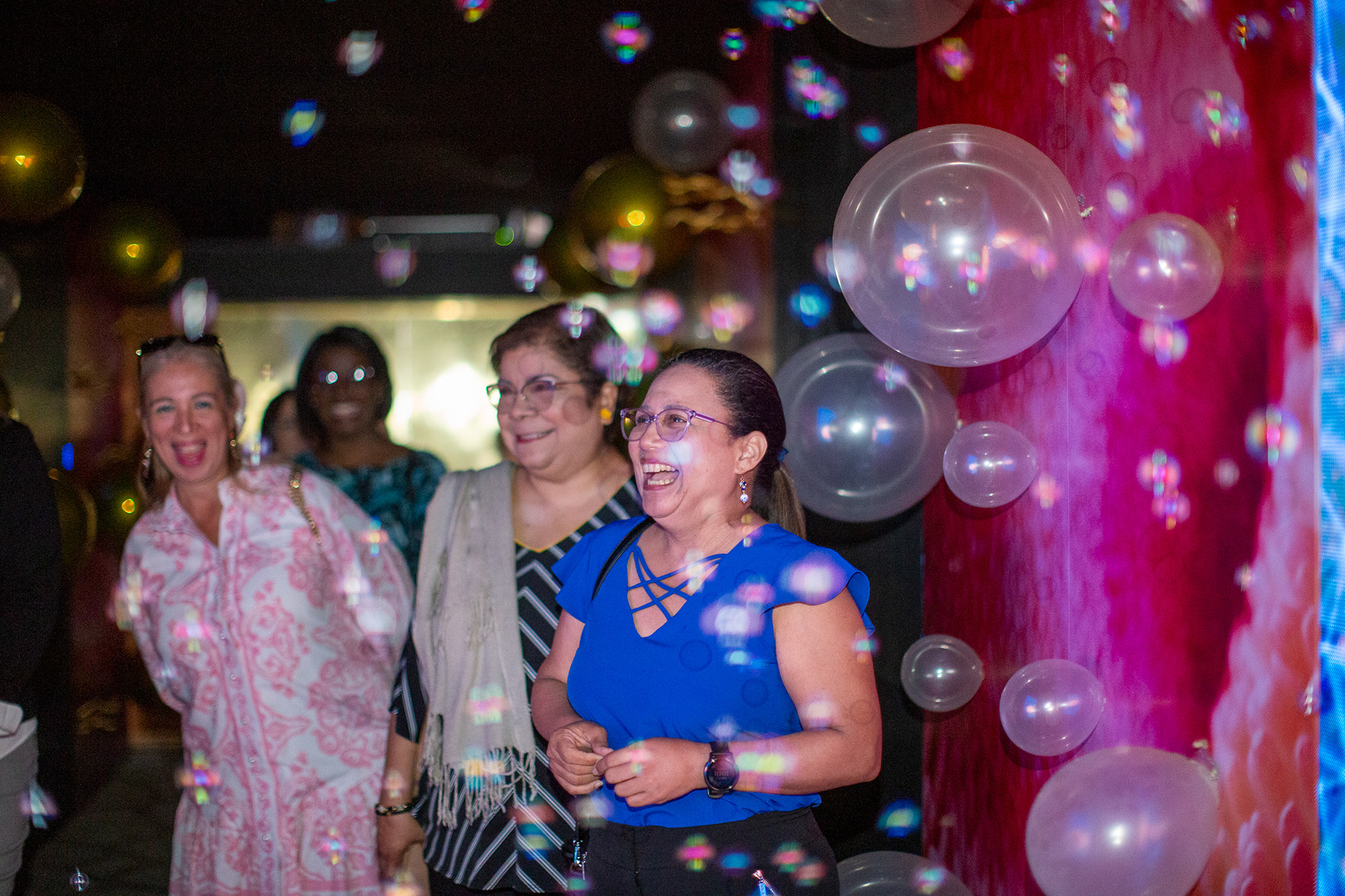 Nestlé presentó su experiencia Nan Supreme 2.0 en Ciudad de Panamá. Un evento elegante, emocional y de alto estándar, capturado con fotografía editorial para uso comercial, institucional y digital.