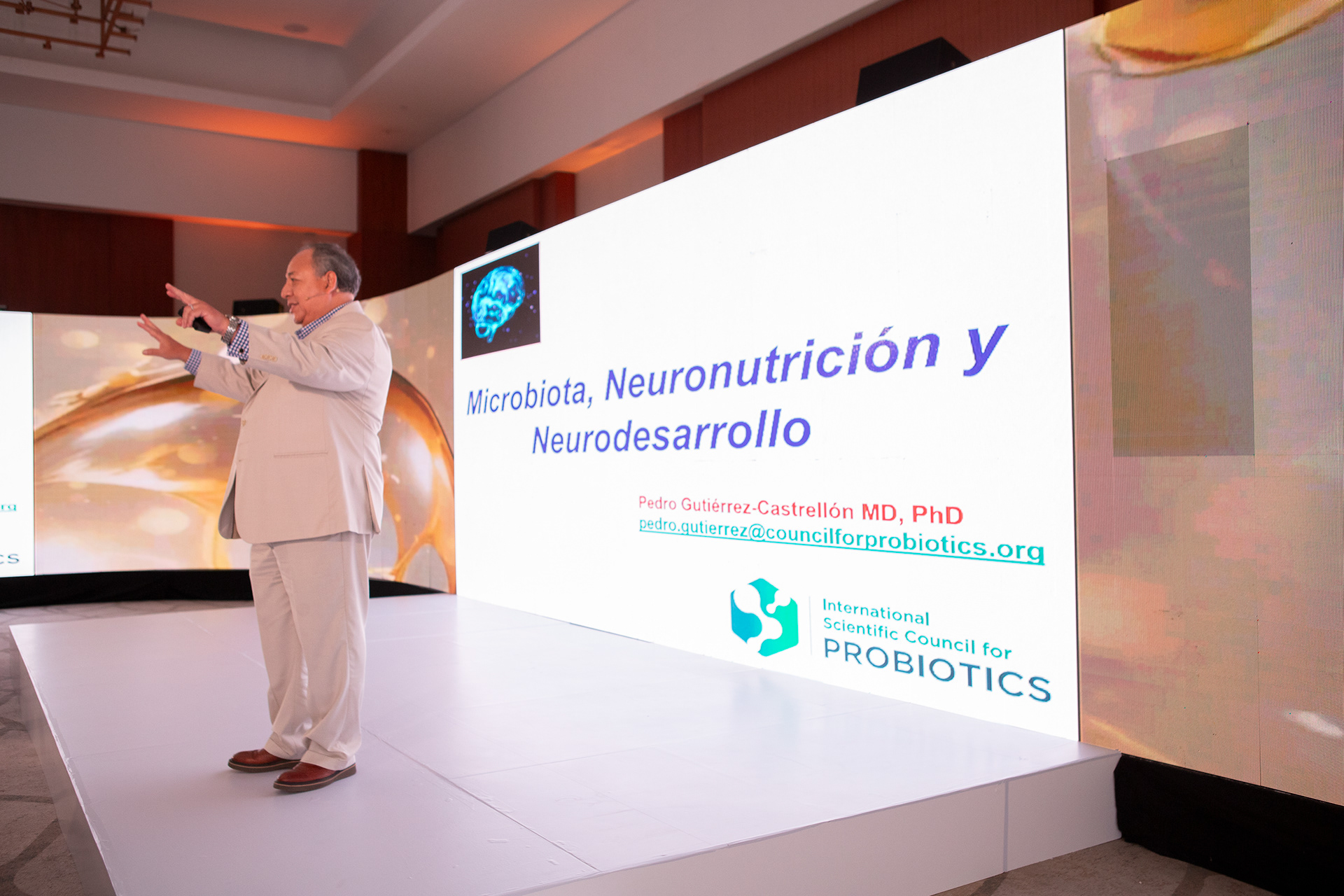 Nestlé presentó su experiencia Nan Supreme 2.0 en Ciudad de Panamá. Un evento elegante, emocional y de alto estándar, capturado con fotografía editorial para uso comercial, institucional y digital.