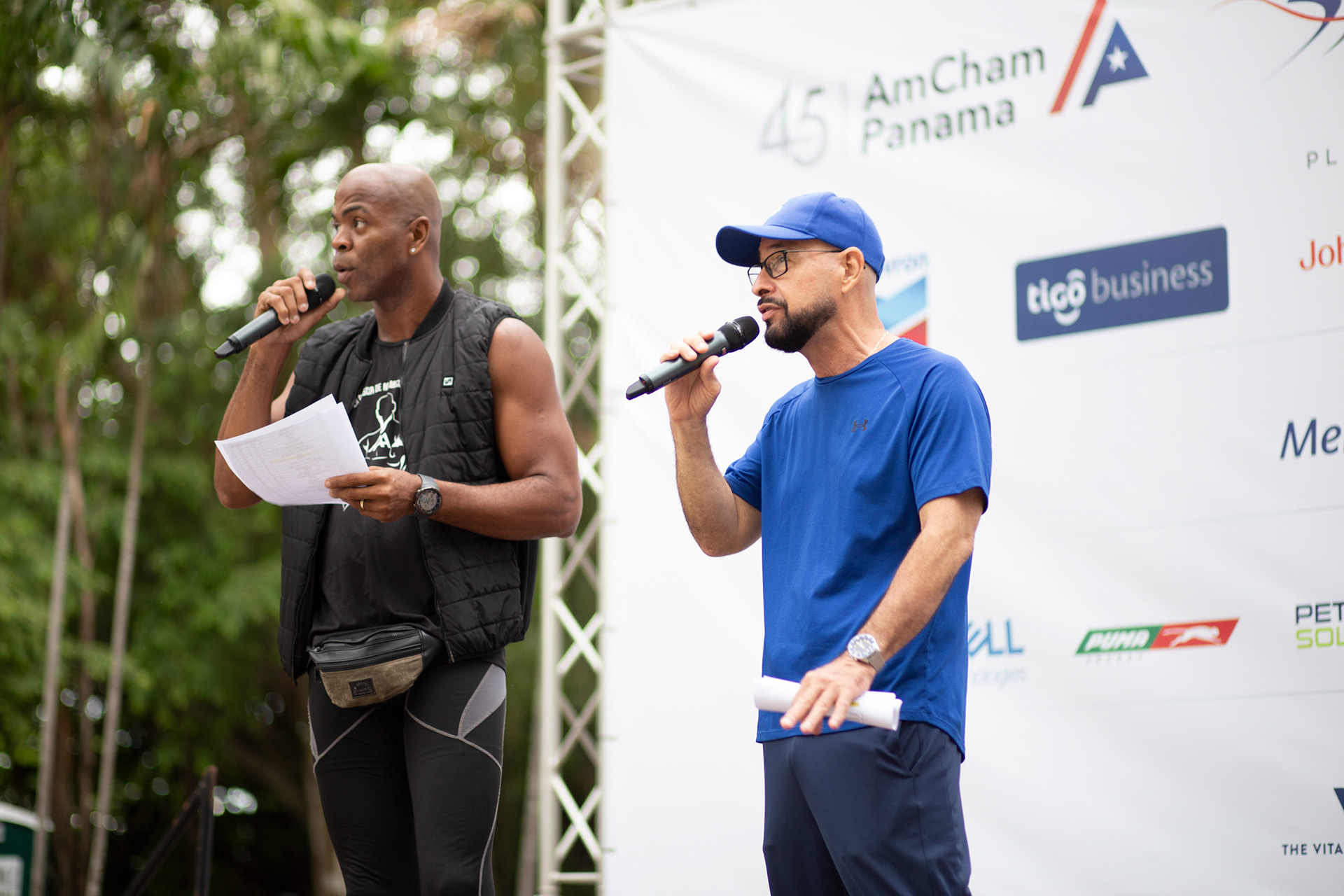 Instantáneas de la Carrera AmCham 2024 en Ciudad de Panamá: energía, comunidad y bienestar empresarial en cada paso. Ideal para reportes de RSE, redes sociales y memorias corporativas.