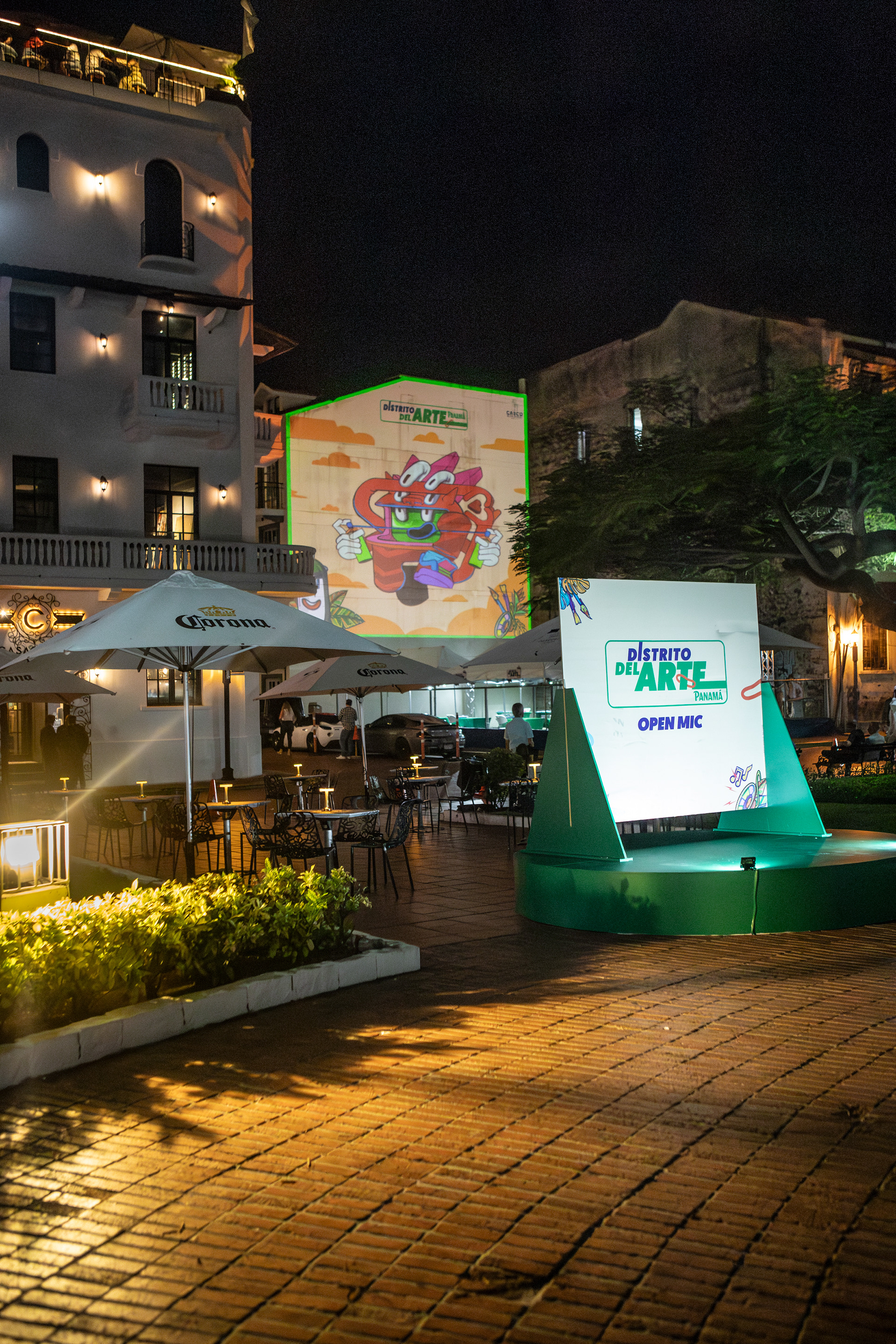 Distrito del Arte: una experiencia creativa de Cerveza Panamá que fusionó arte urbano, música, cultura y branding en el corazón de la ciudad. Captura visual de una activación vibrante, ideal para marcas que apuestan por el arte y la conexión con su audiencia.