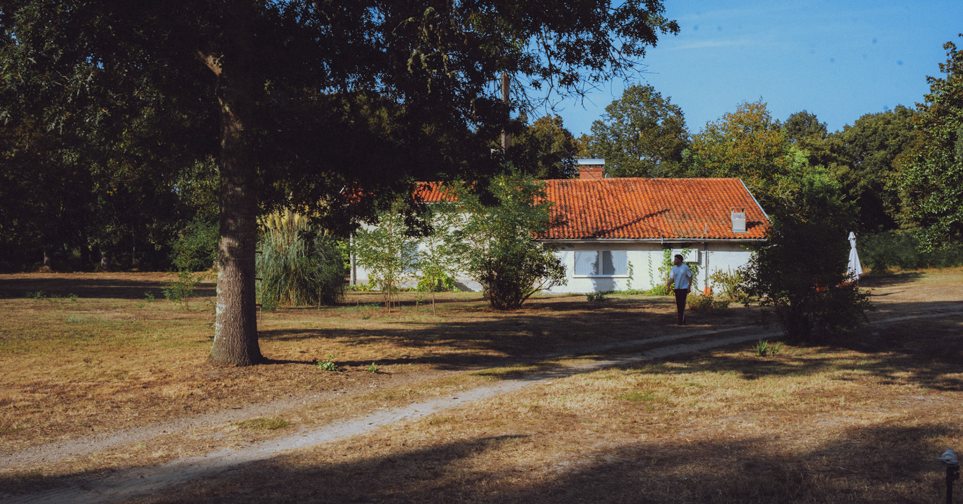 From  "Eternelles vacances" by Joseph Dumoulin