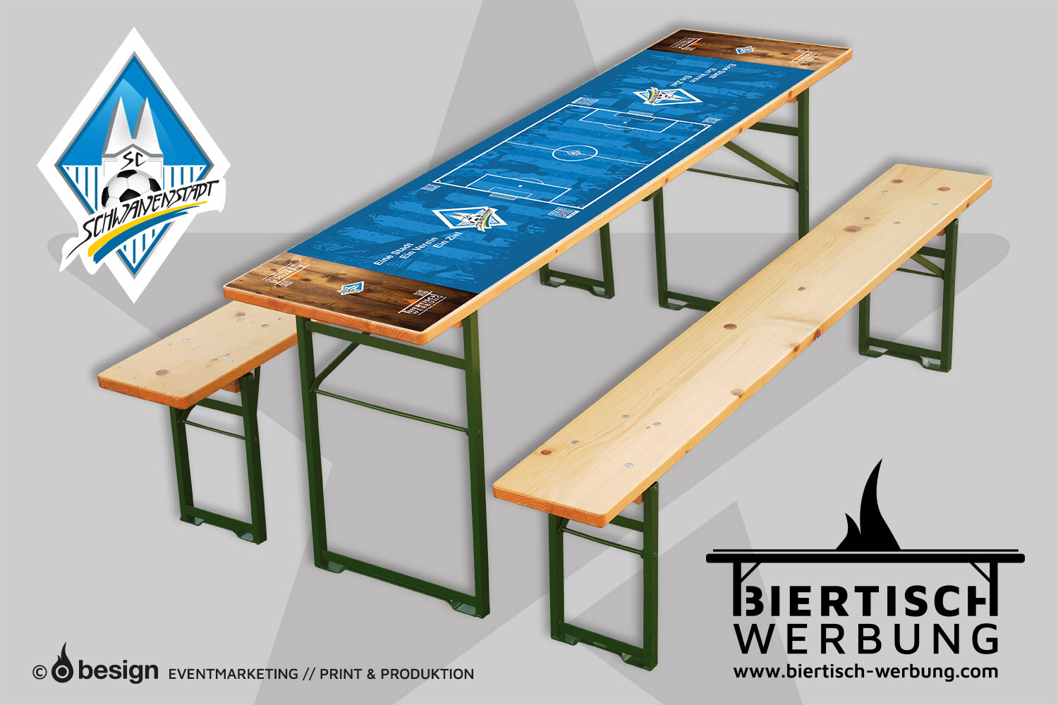 Biertisch mit bedruckter Auflage im Fußballfeld-Design des SC Schwanenstadt, präsentiert bei einem Vereins-Event.