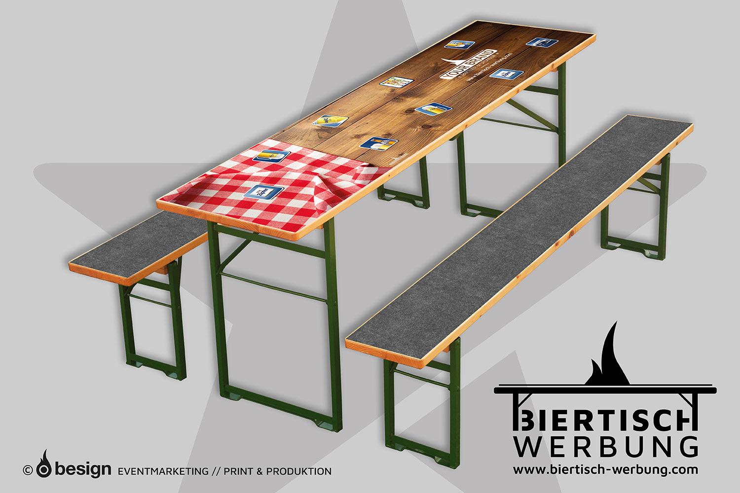 Biertisch mit bedruckter Auflage in Holzoptik und rot-weiß karierten Bankauflagen, ideal für traditionelle Veranstaltungen und Biergärten.