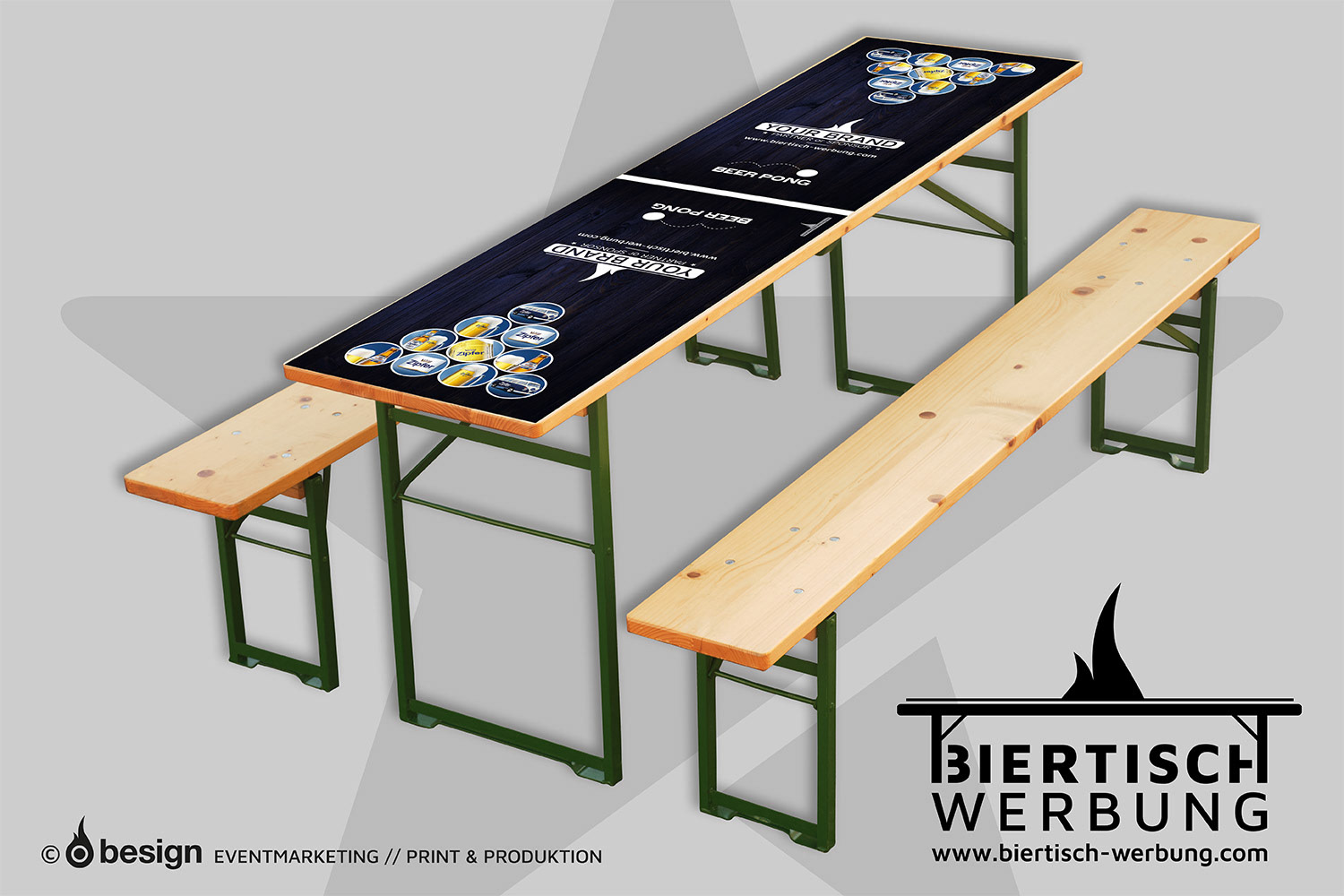 Biertisch mit bedruckter Auflage im Beer-Pong-Design, präsentiert bei einem Event oder Feier.