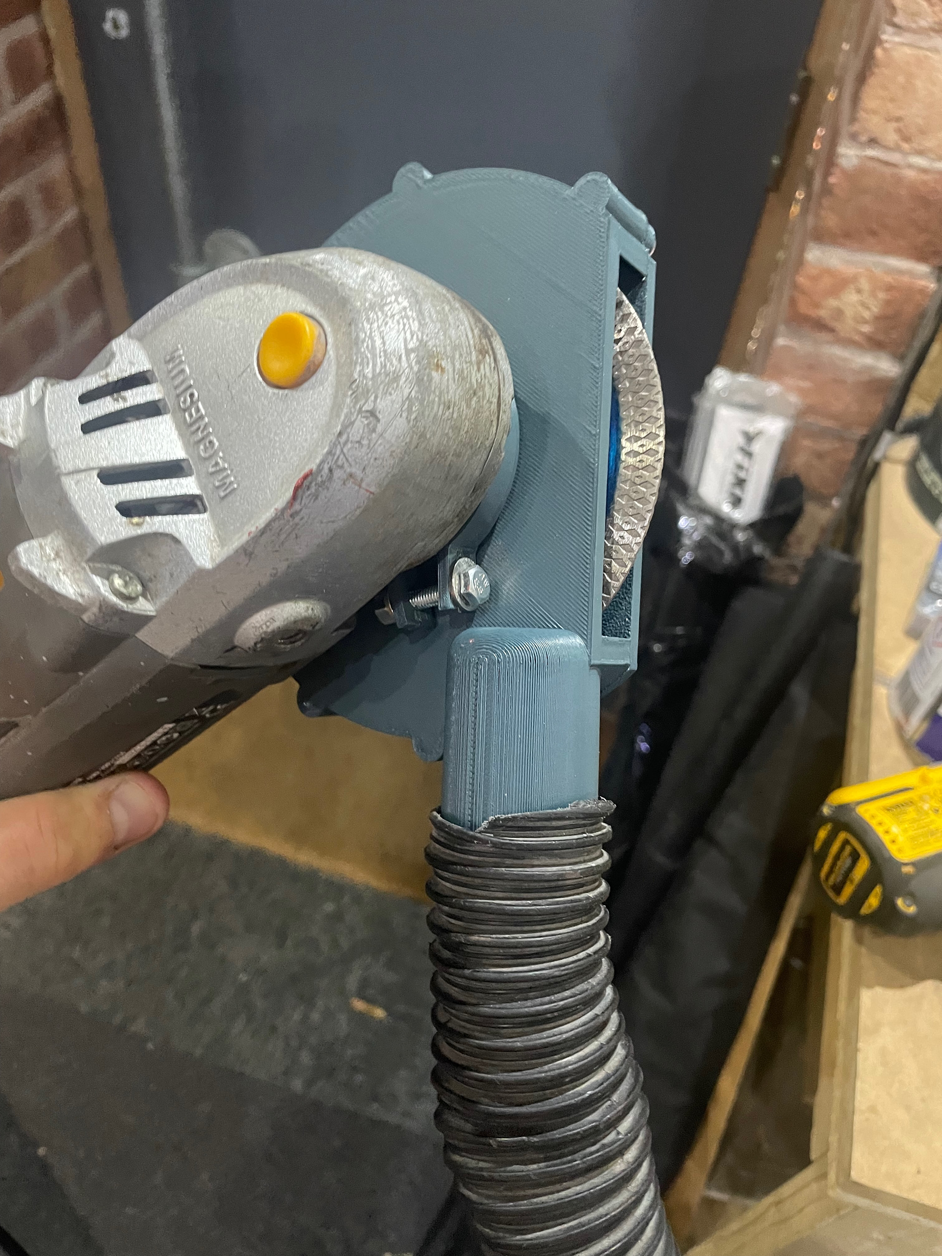 Grinding Dust Shield In Situ