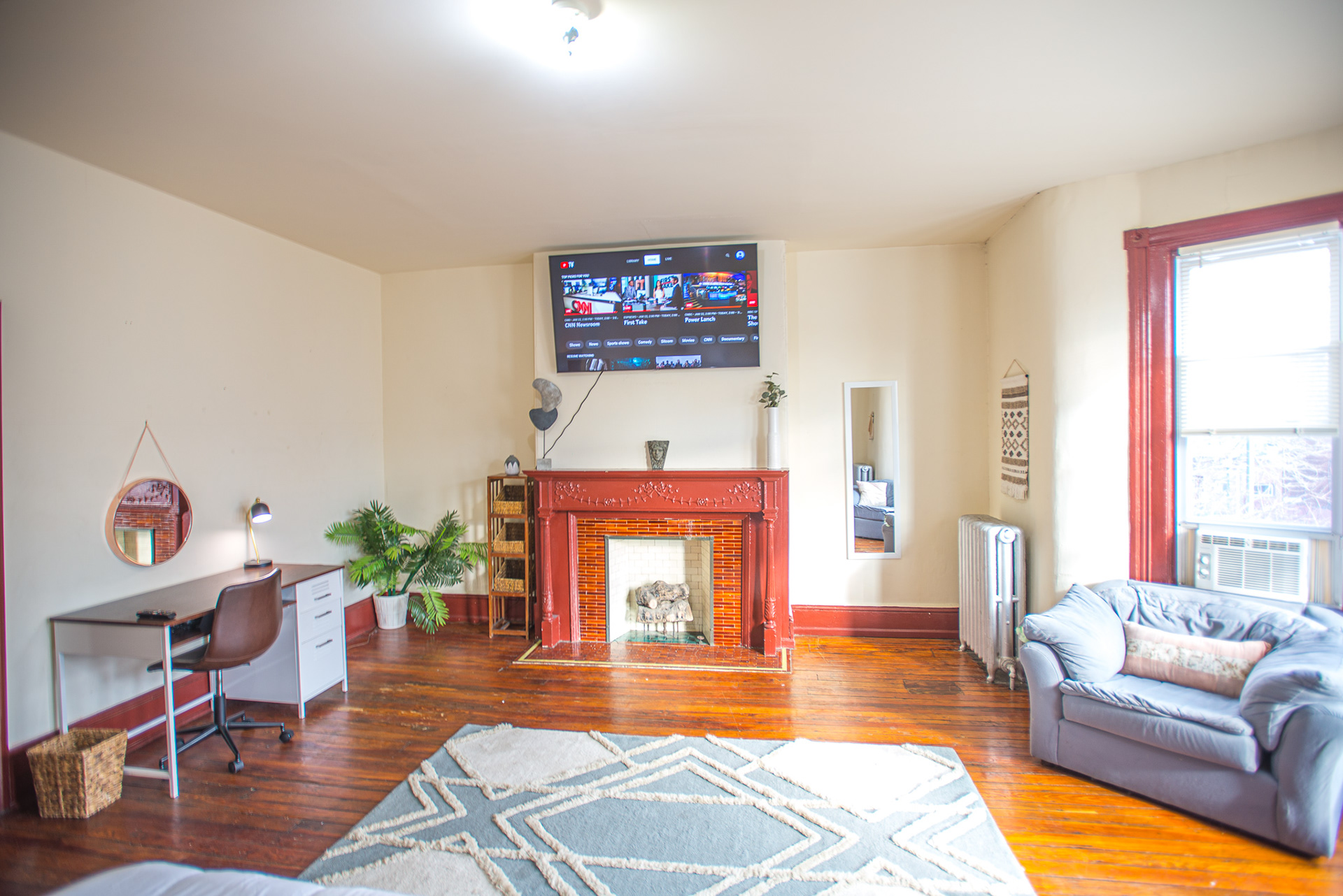 Airbnb room listing