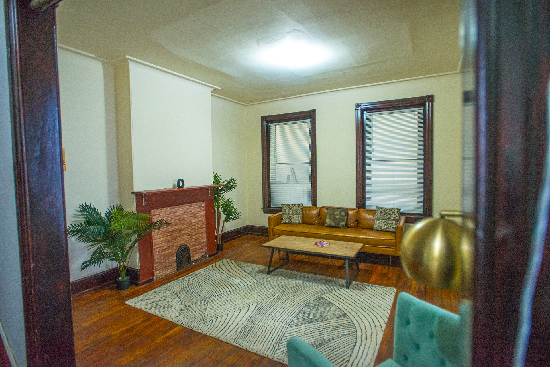 Airbnb room listing