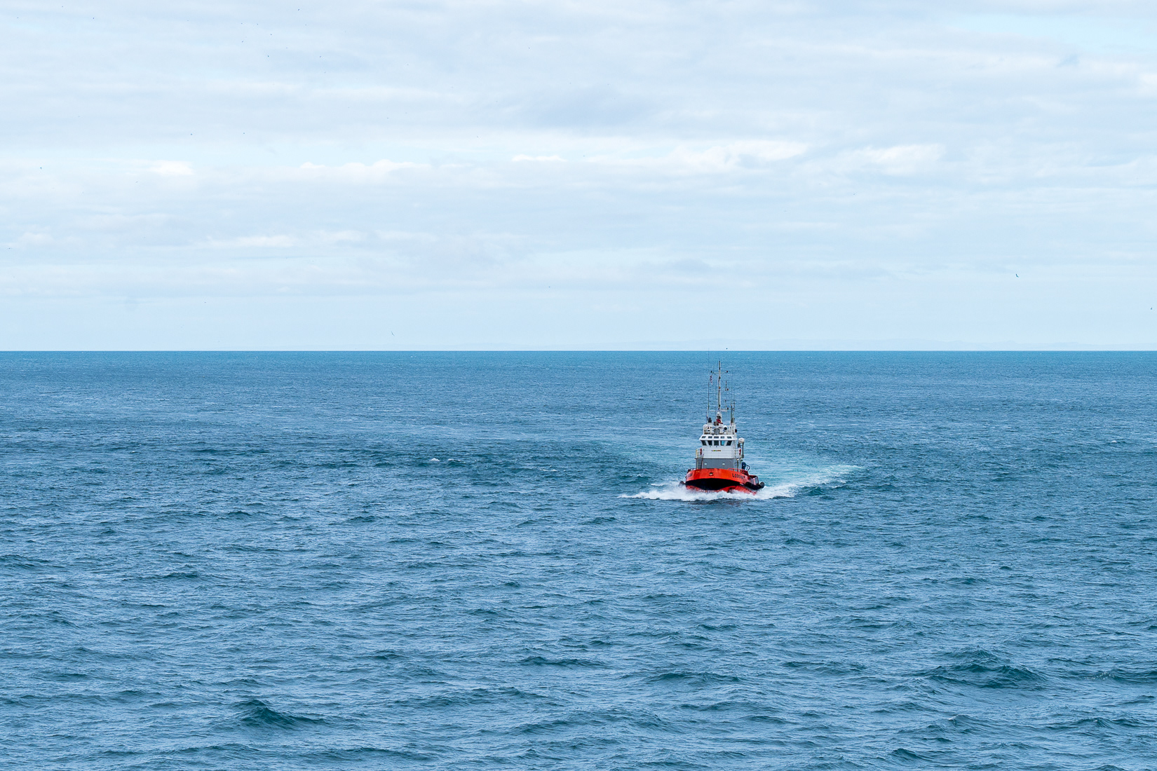 The pilot boat that helped guide us in.
