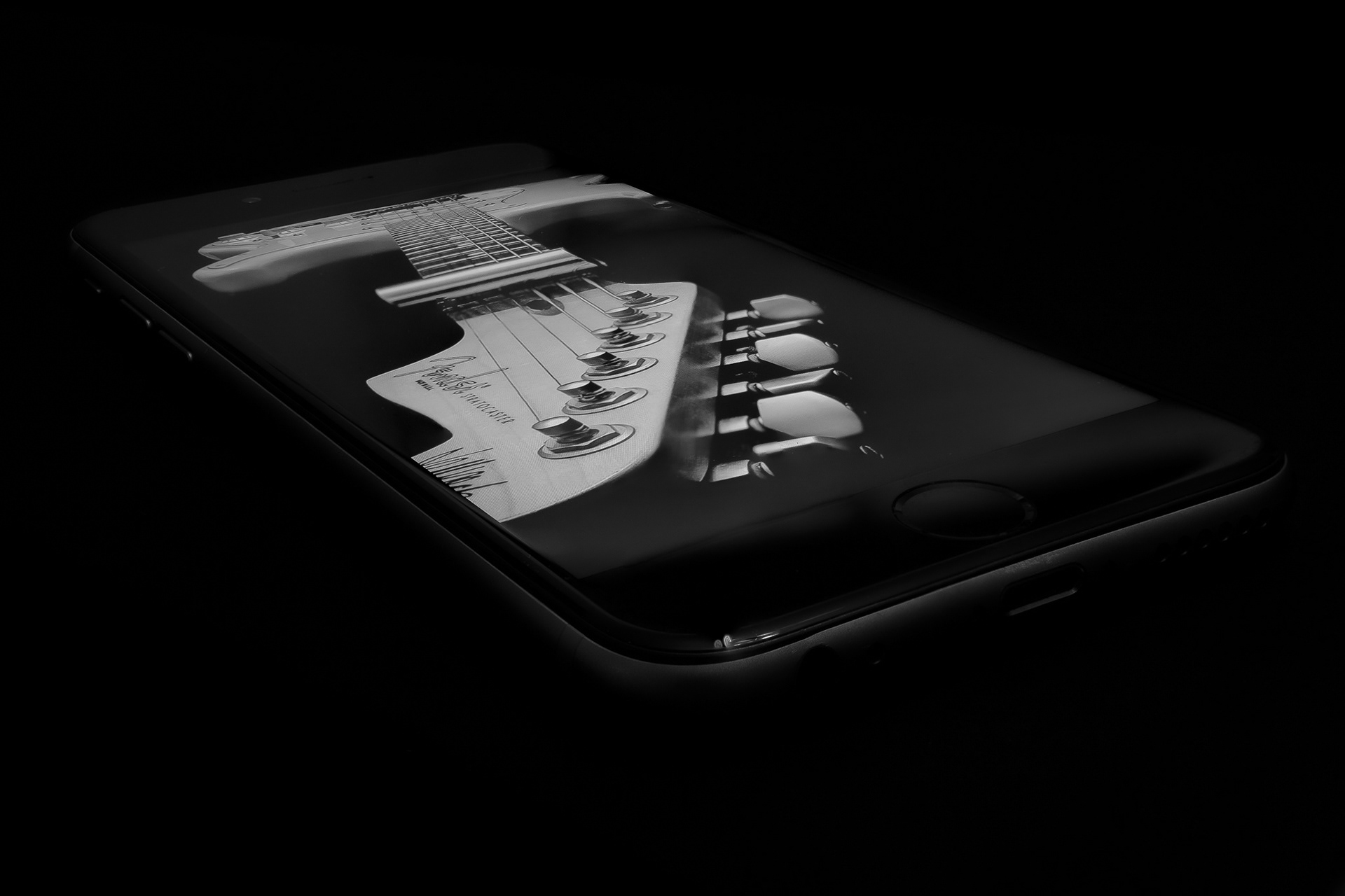 5: focus stack...iphone + Jpeg...my Fender Stratocaster