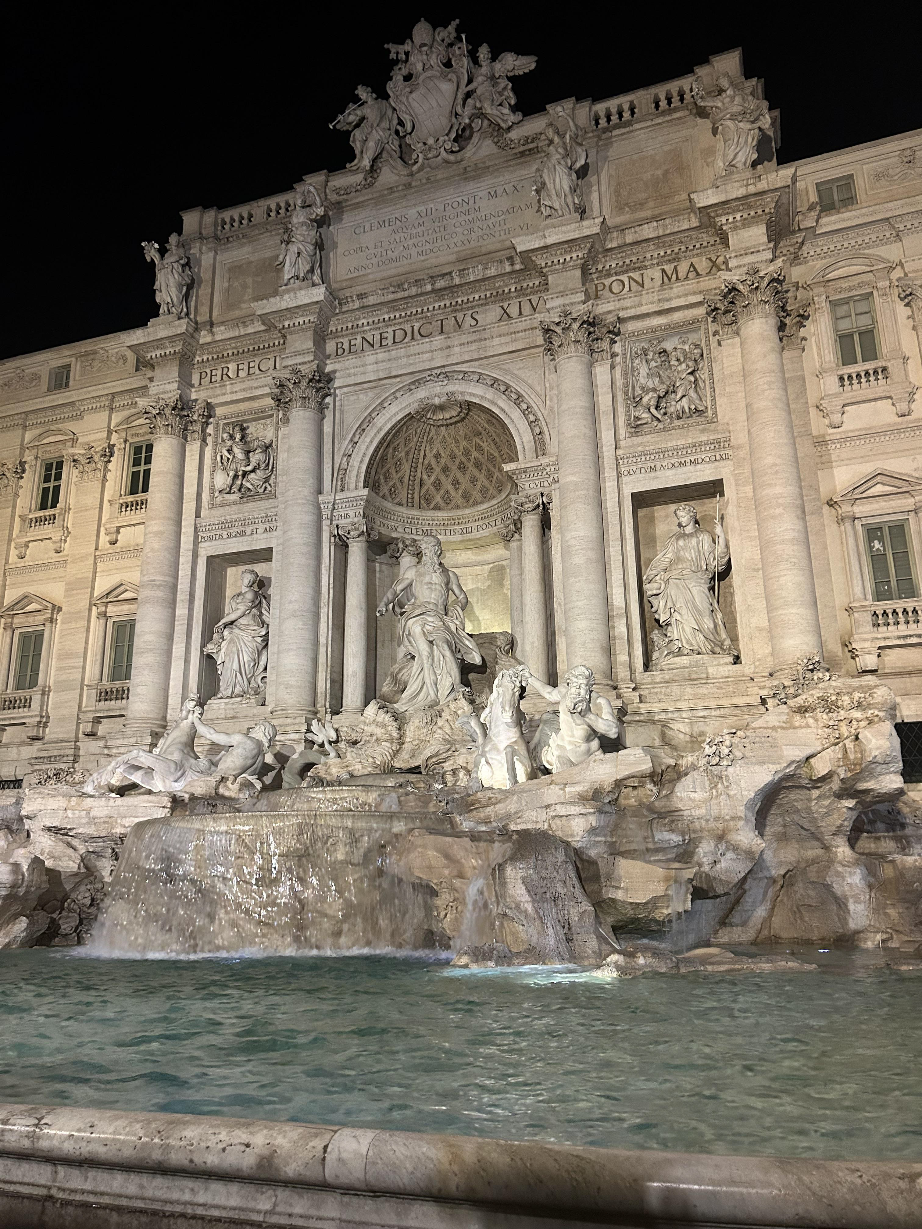 Trevi Fountain for FREE