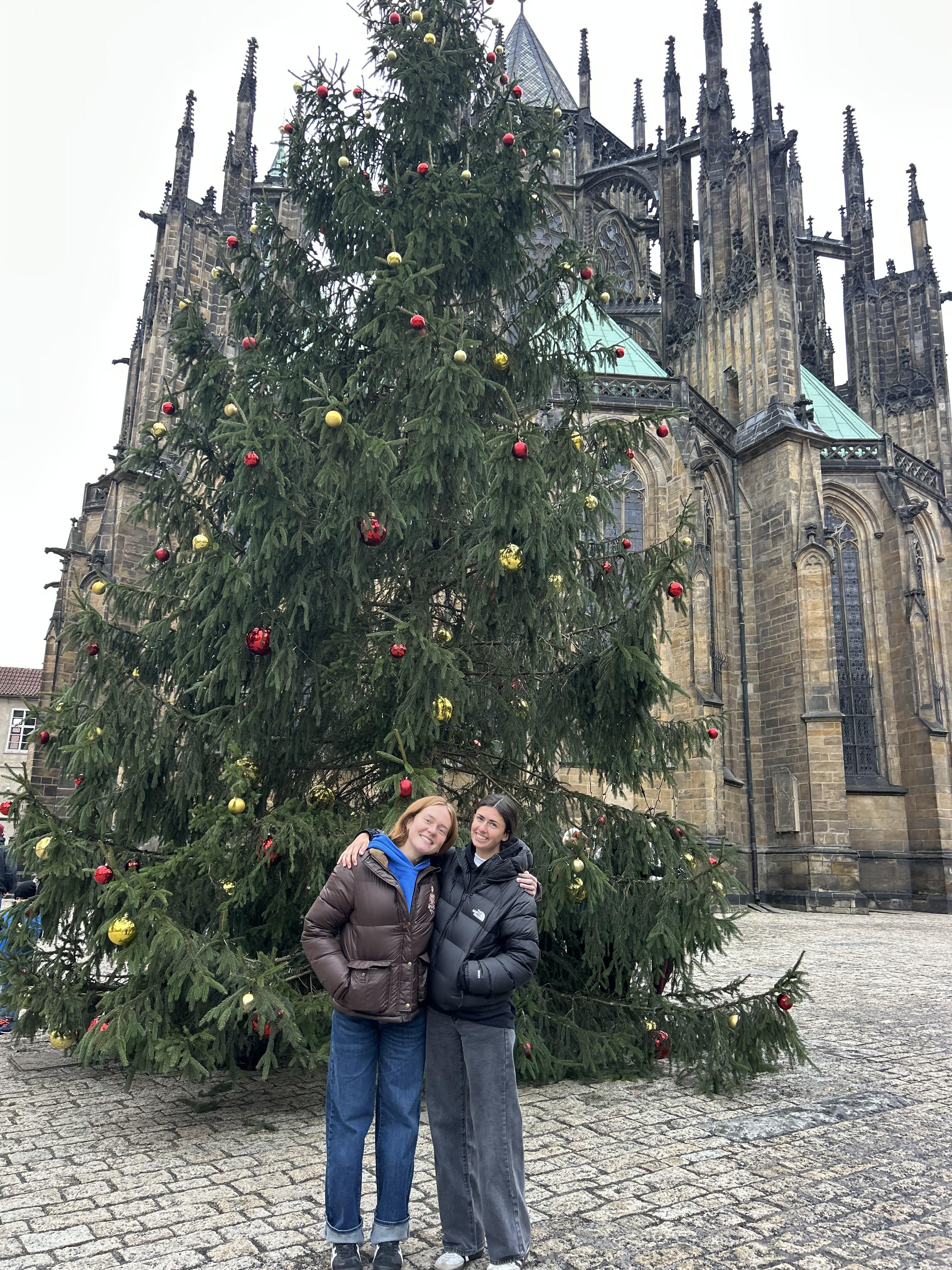 Tour guides Hallie Macknight tour over here please