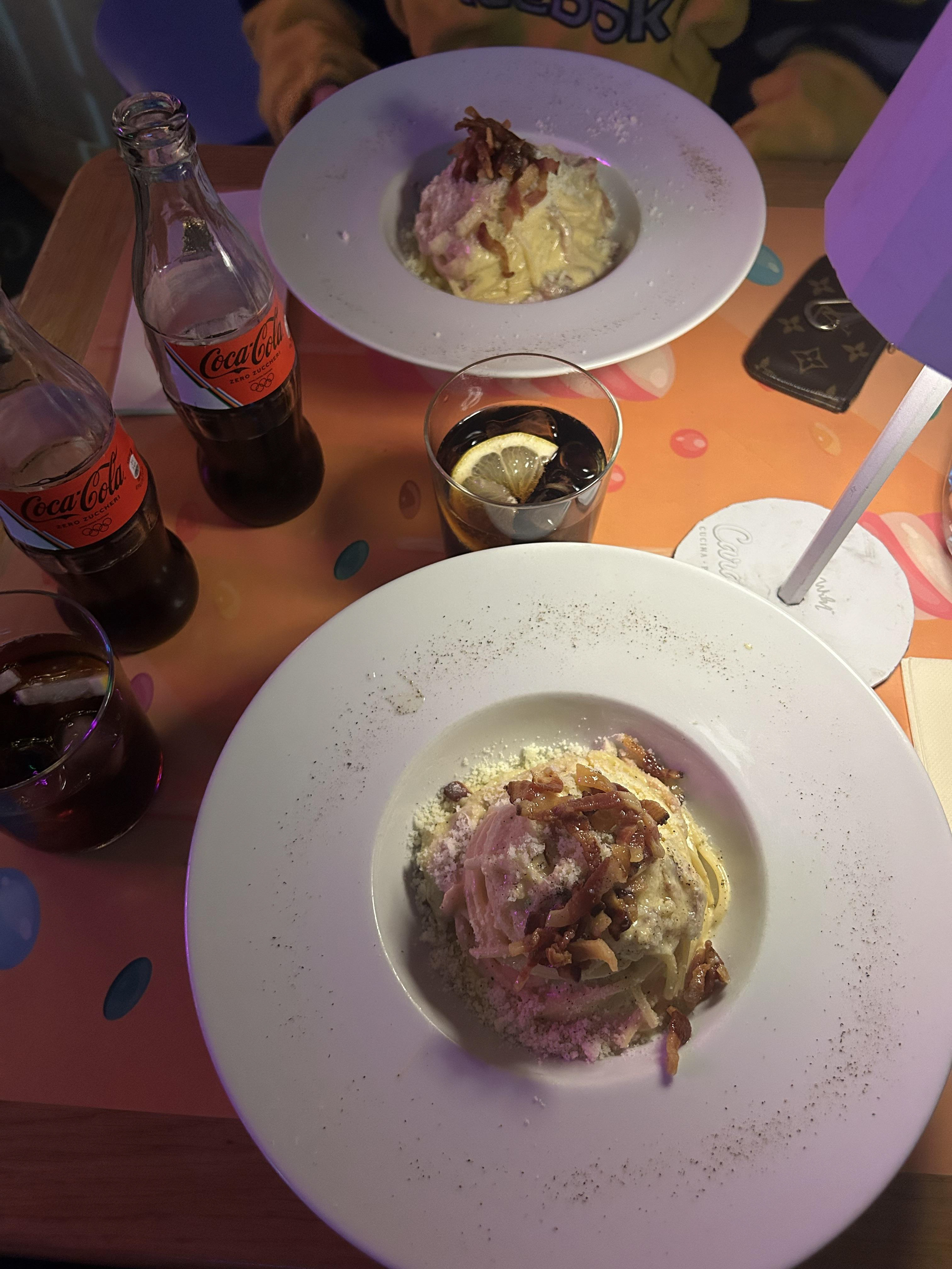 Carbonara and a coke zero at 12:30am at Carmello's listening to Yellow live