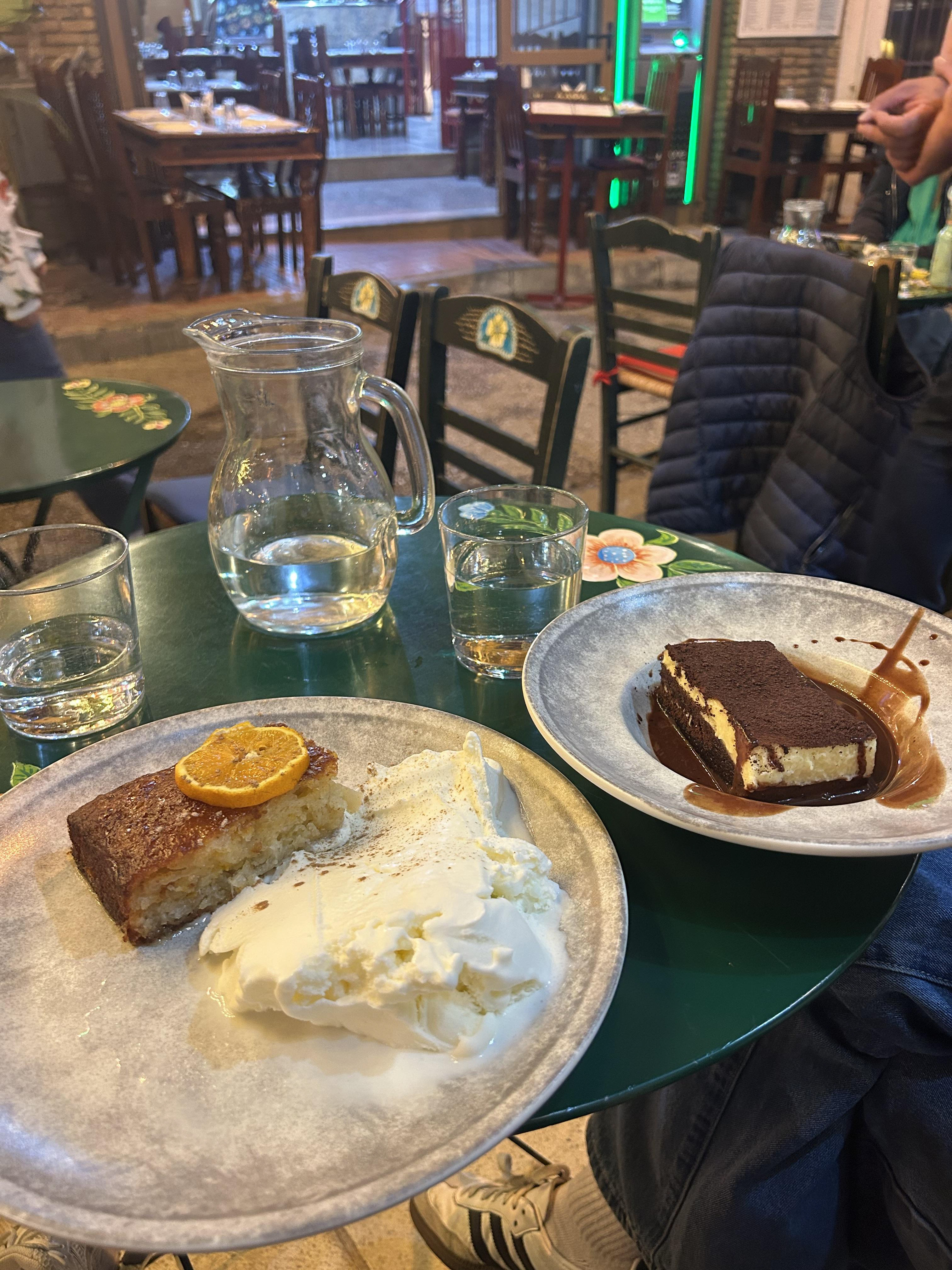 Portokalopita with donkey ice cream with twinny