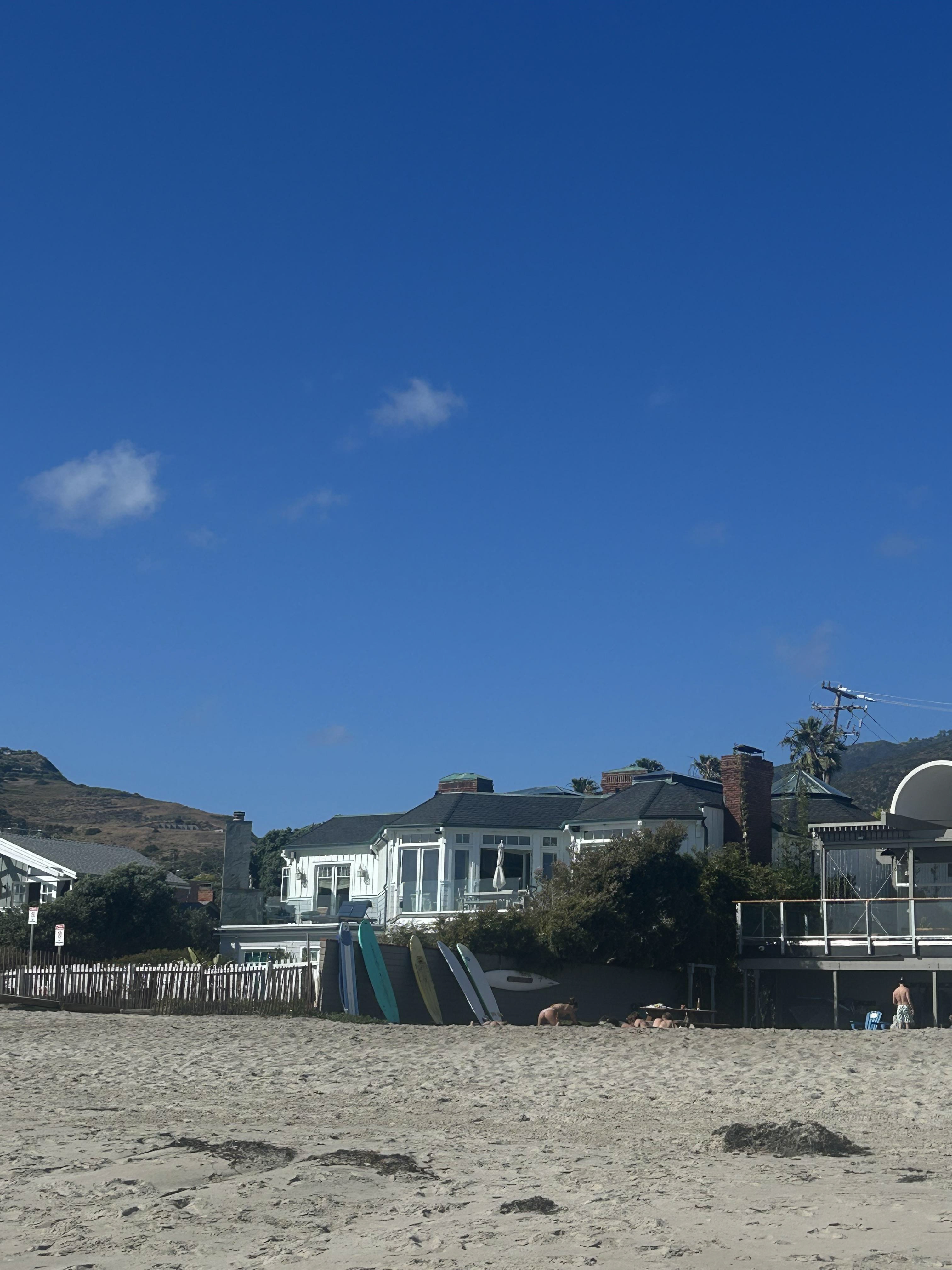 Surprised Hannah Montana house in Malibu!