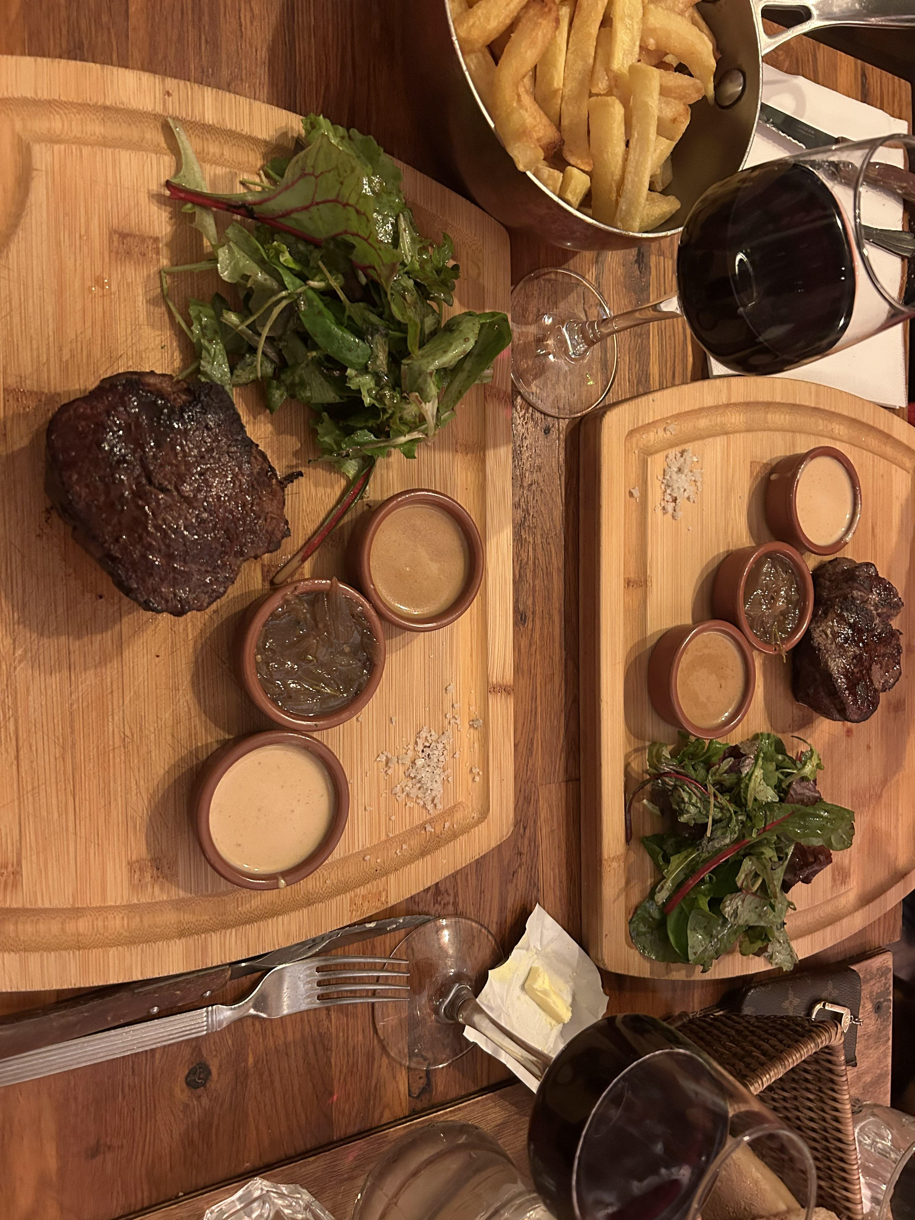 Thank you Reddit, steak n frites in Paris