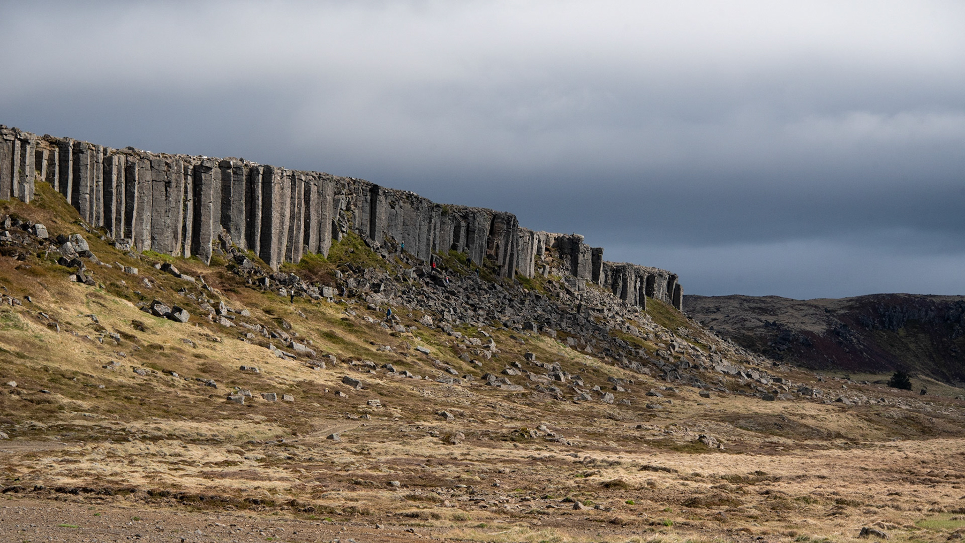 Les orgues basaltiques de Gerðuberg, formés par un refroidissement lent d'épaisses couches de lave