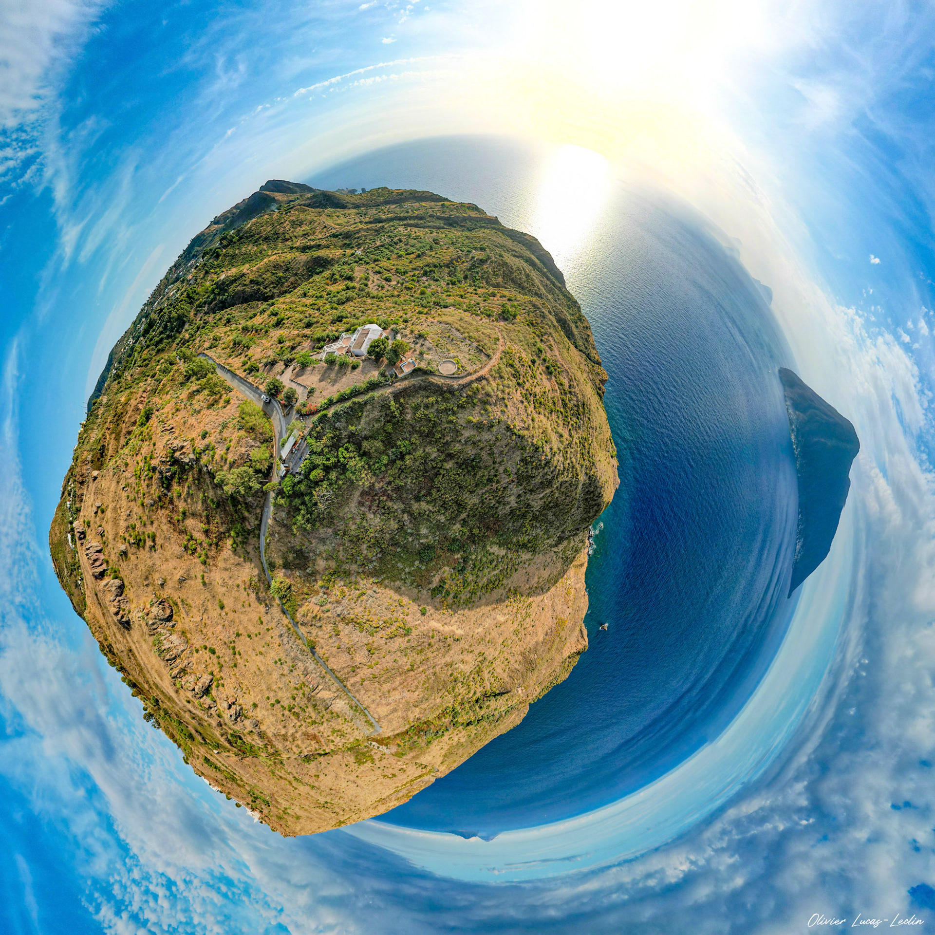 Italie / Lipari - Côte Nord - île de Salina