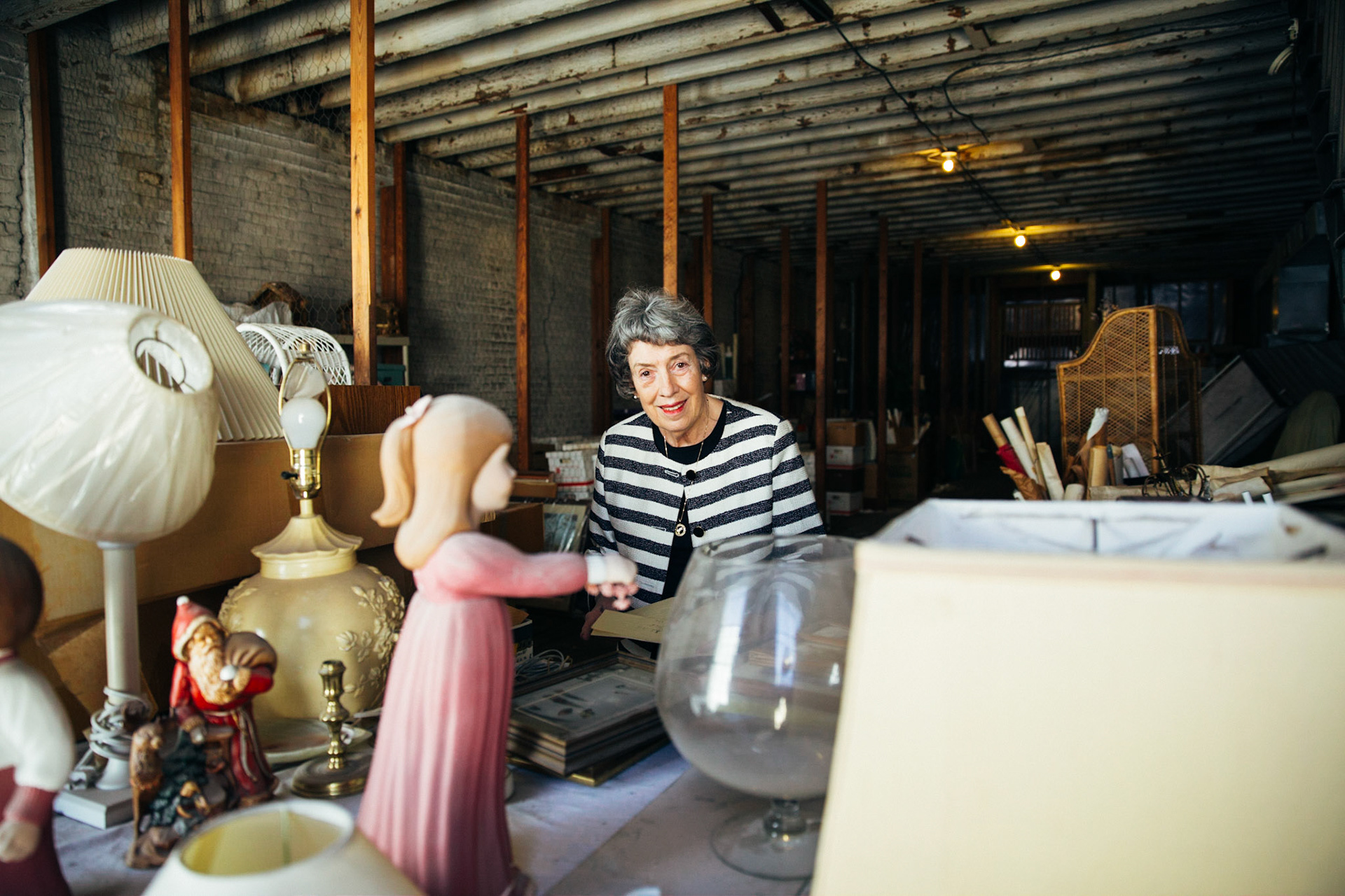 Dorothy Benge at the Delacroix Corporation of which she is the president, New Orleans, Louisiana, USA, 2014. CISLANDERUS is the cultural project about the Descendants of Canary Islanders in the US. www.cislanderus.com | Researcher: Thenesoya V. Martín |  Photographer: Aníbal Martel.