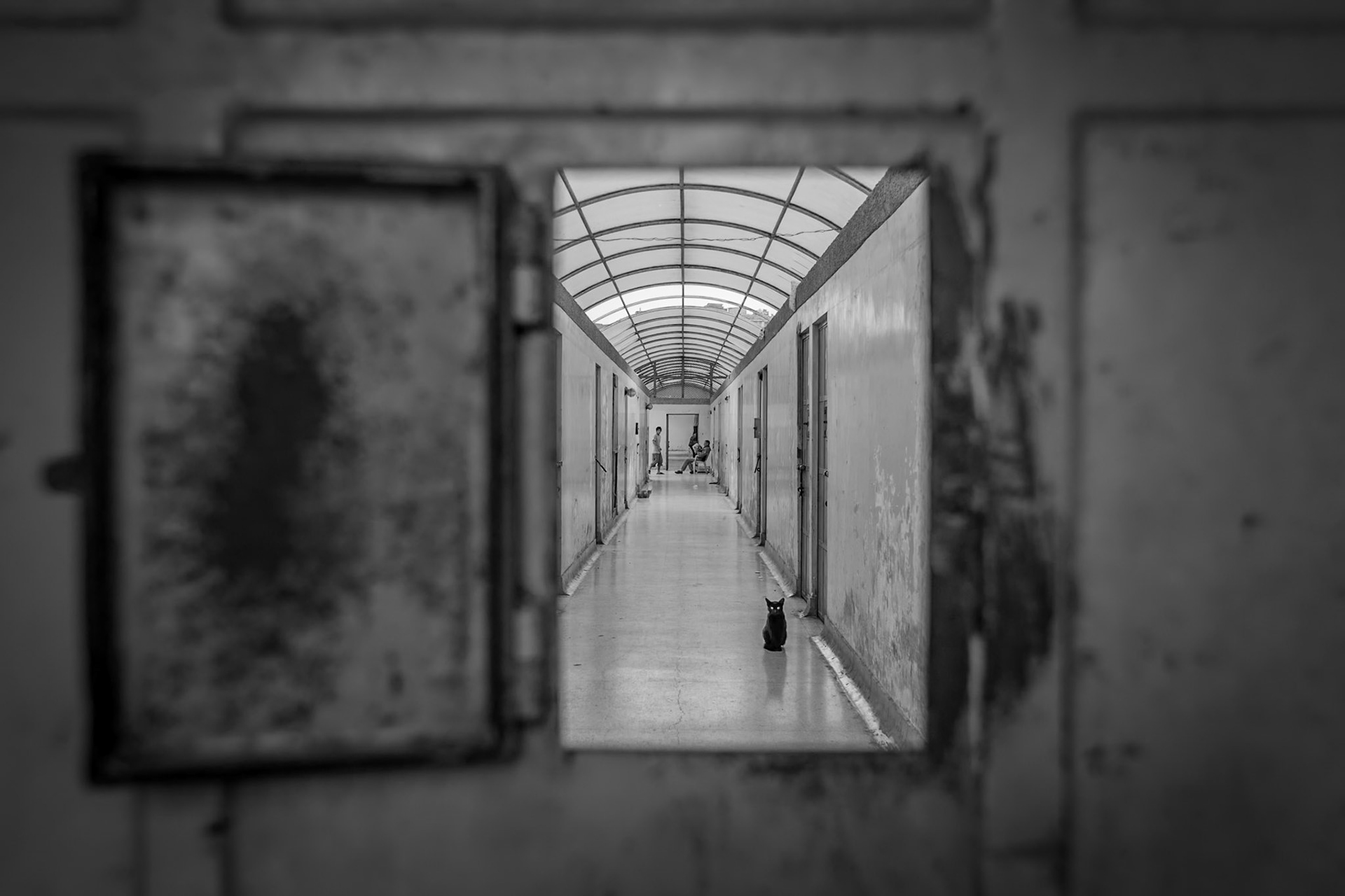 LURIGANCHO PRISON, SAN JUAN DE LURIGANCHO, LIMA, PERU: View of the corridor for tuberculosis patients, isolated to prevent the spread of tuberculosis.