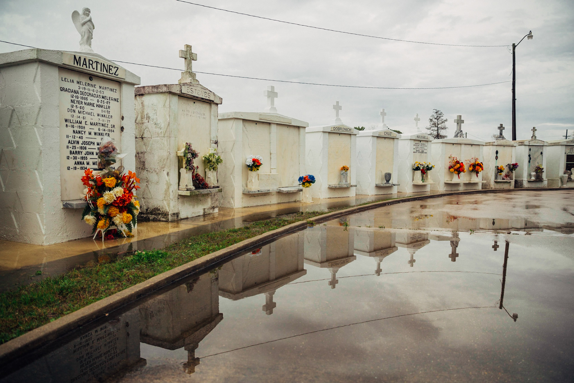 Terre-aux-Beouf Canarian Cemetery, Saint Bernard, LA, USA, 2015. CISLANDERUS is the cultural project about the Descendants of Canary Islanders in the US. www.cislanderus.com | Researcher: Thenesoya V. Martín |  Photographer: Aníbal Martel.