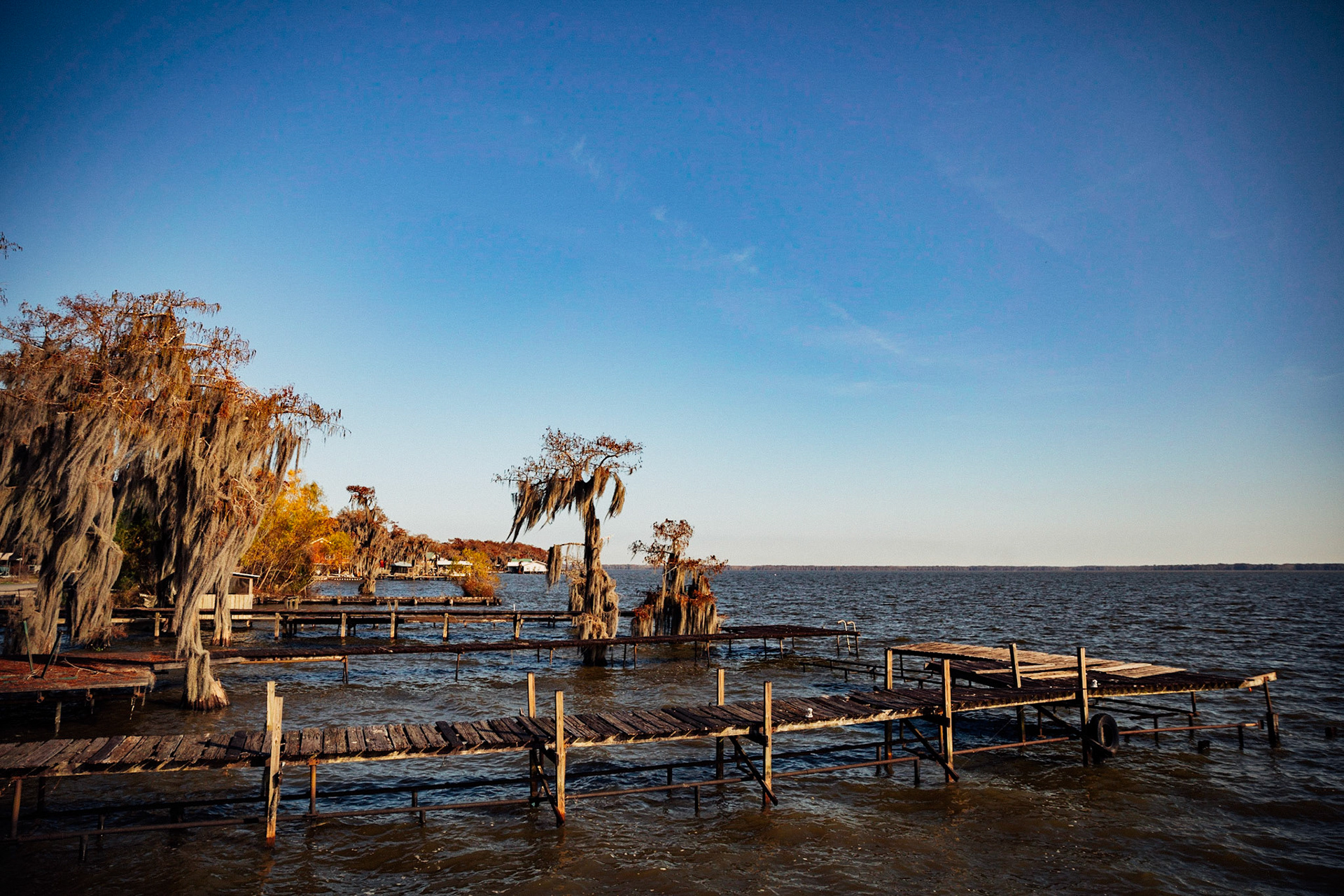 Old Pier, Shell Beach Road, Pierre Part, Louisiana, USA, 2018. CISLANDERUS is the cultural project about the Descendants of Canary Islanders in the US. www.cislanderus.com | Researcher: Thenesoya V. Martín |  Photographer: Aníbal Martel.