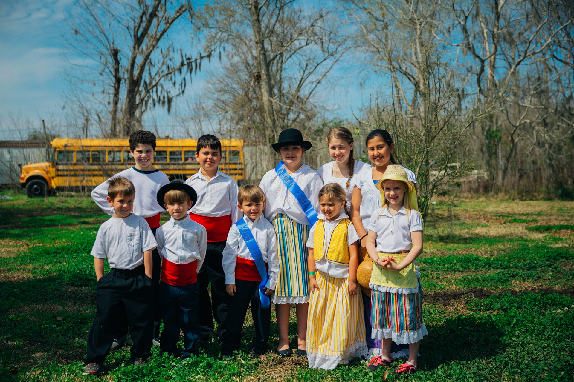 Isleñitos, son los denominados niños que visten de canarios en la Fiesta de los Isleños que se celebra cada año en Saint Bernard. CISLANDERUS is the cultural project about the Descendants of Canary Islanders in the US. www.cislanderus.com | Researcher: Thenesoya V. Martín |  Photographer: Aníbal Martel.