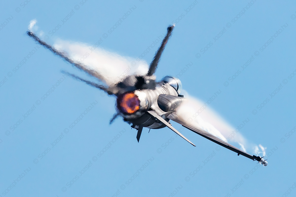 Polish Air Force F-16C with full afterburner