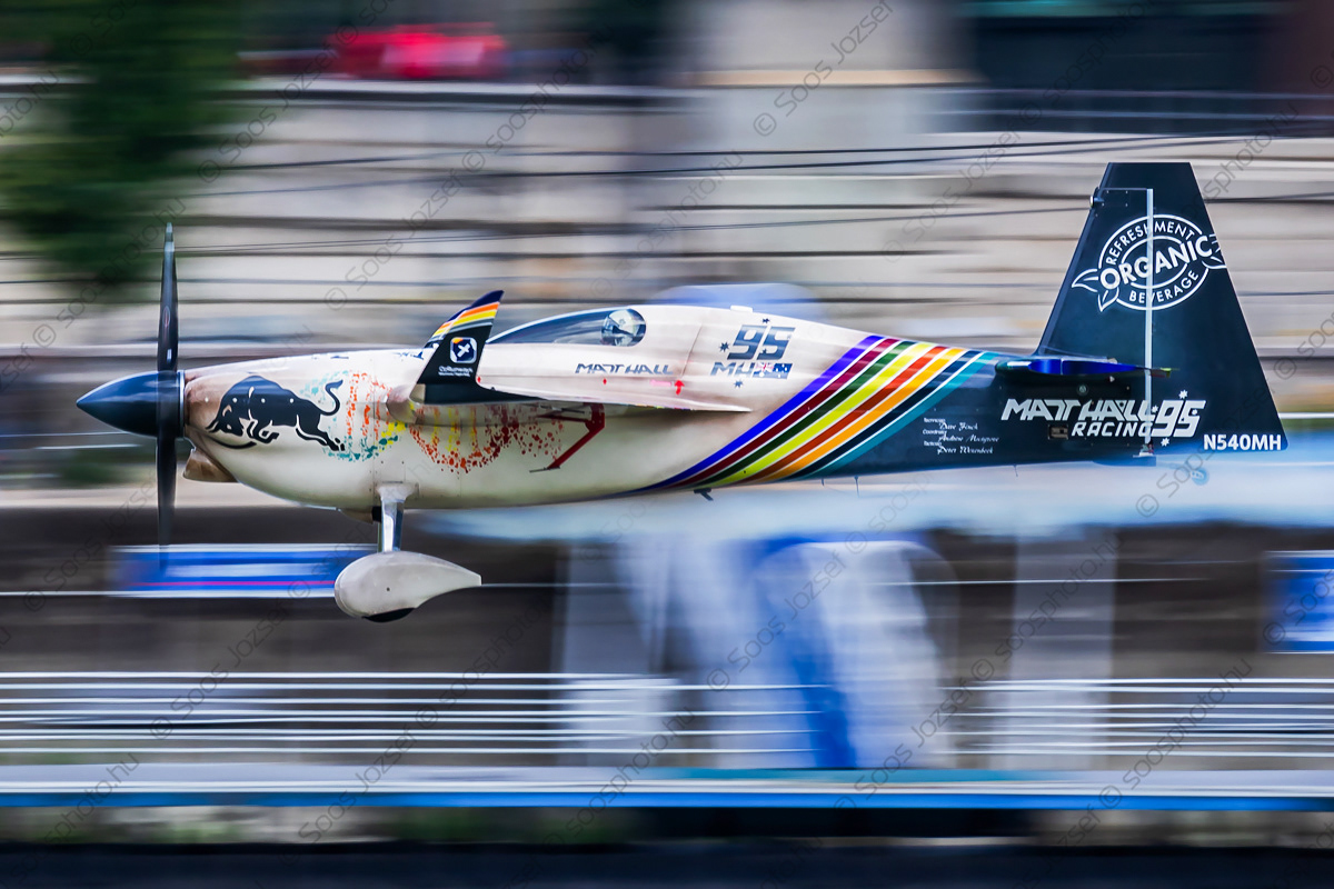 Matt Hall approaching at high speed and low altitude over the Danube towards the Chain Bridge