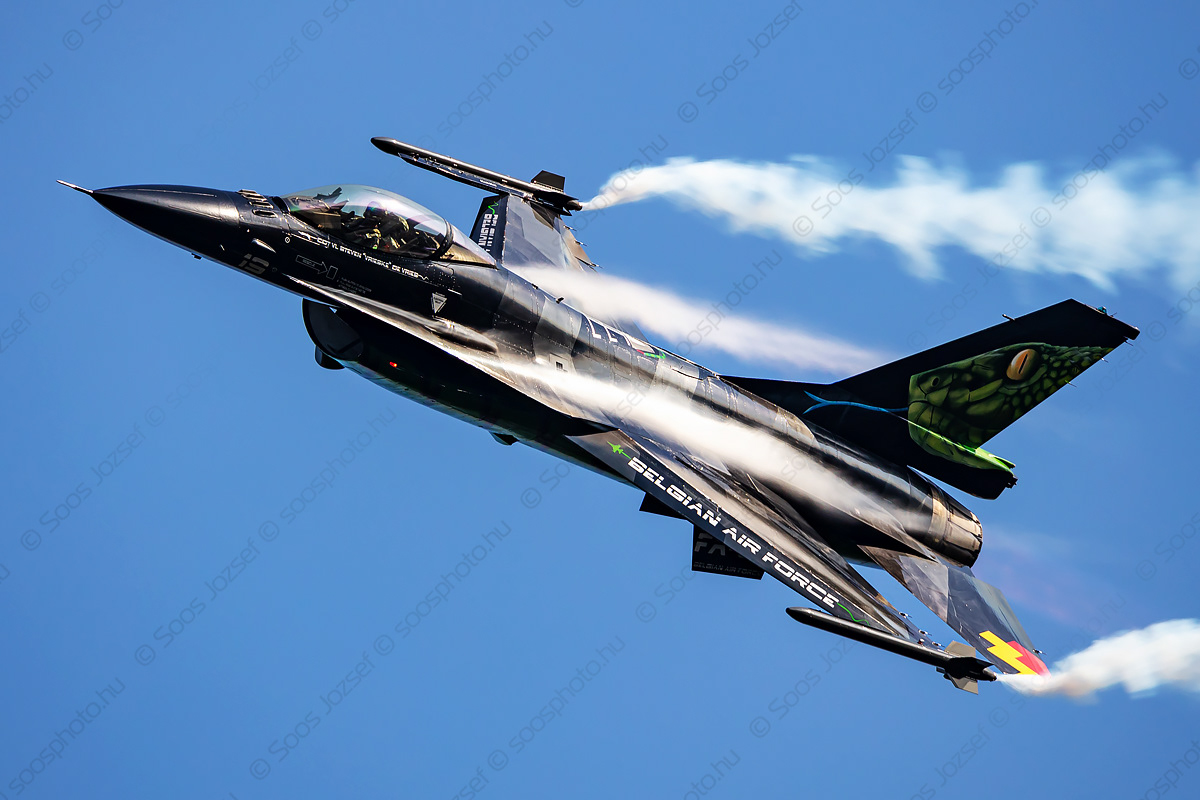 Belgian Air Force F-16 solo display with "Dream Viper" livery