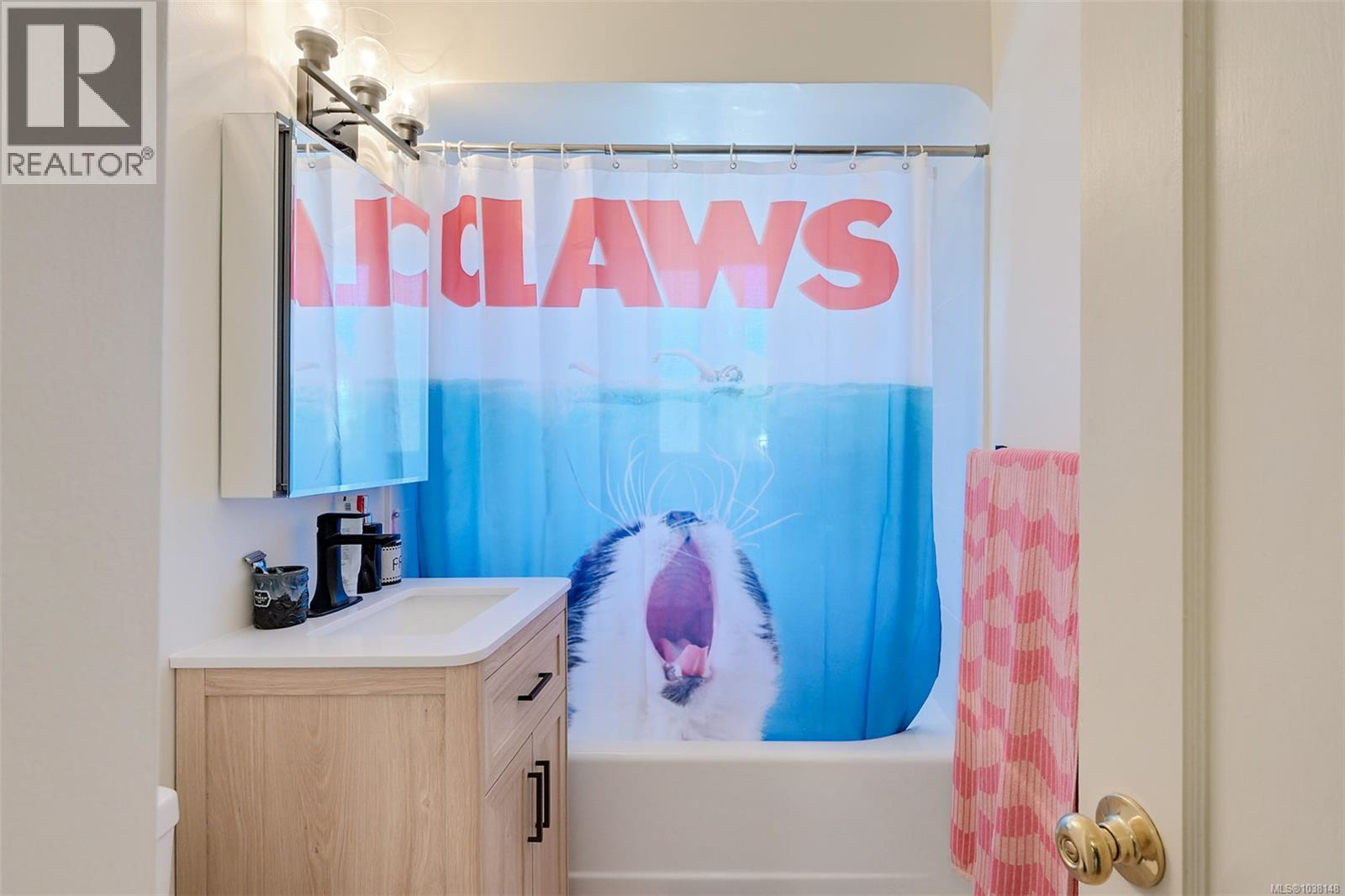 Main bathroom