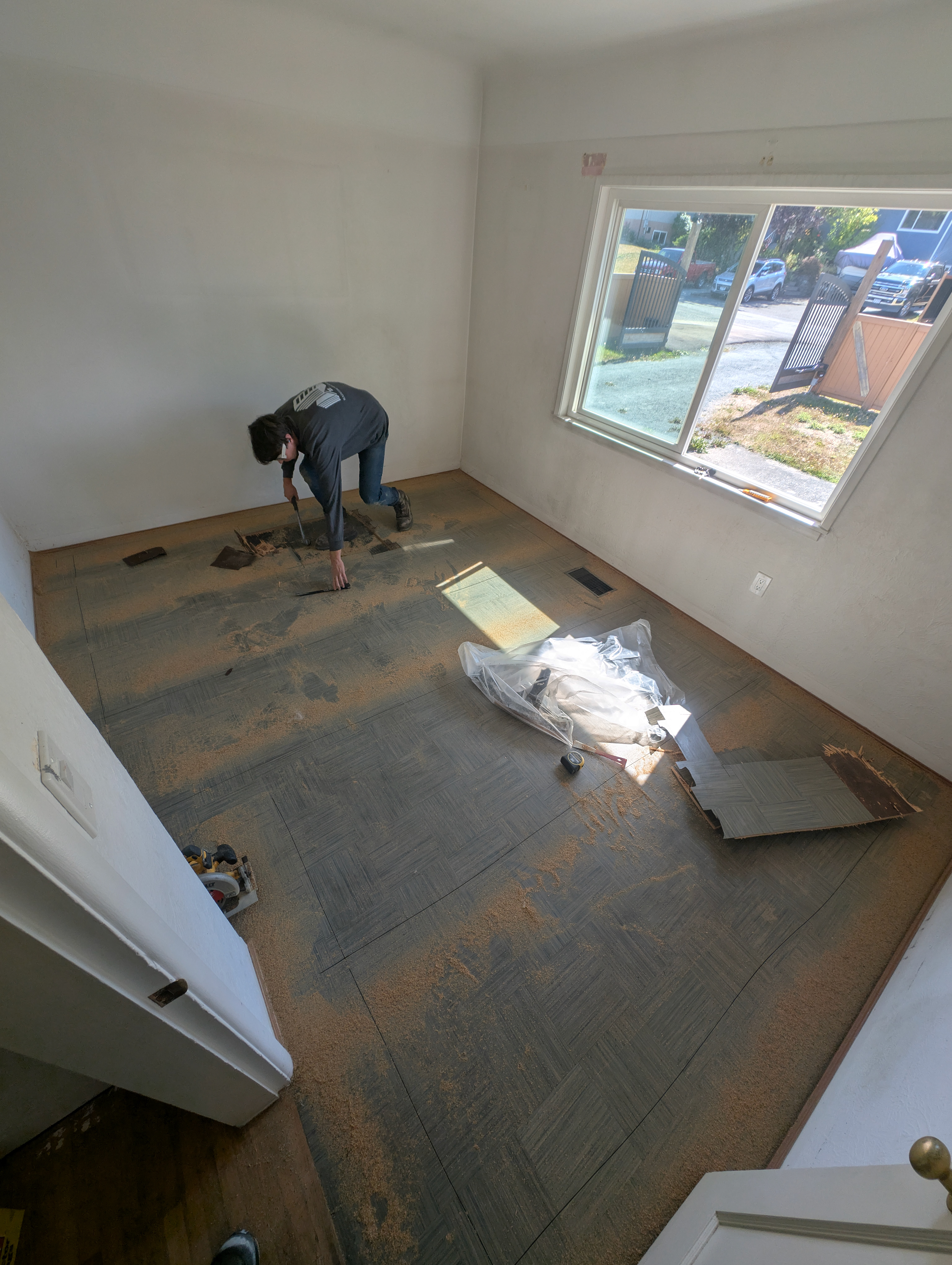 Cutting up the vinyl floor