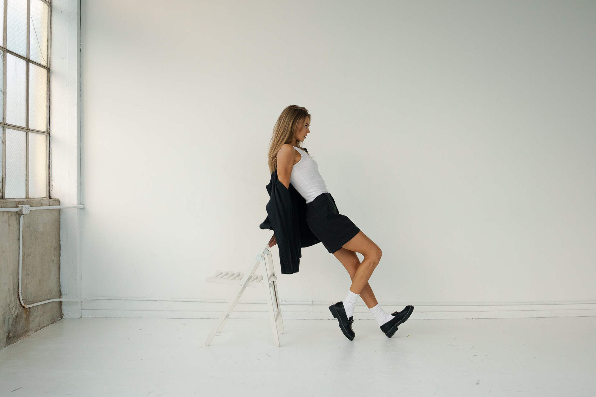 Kaya styled by Neomi Pantic